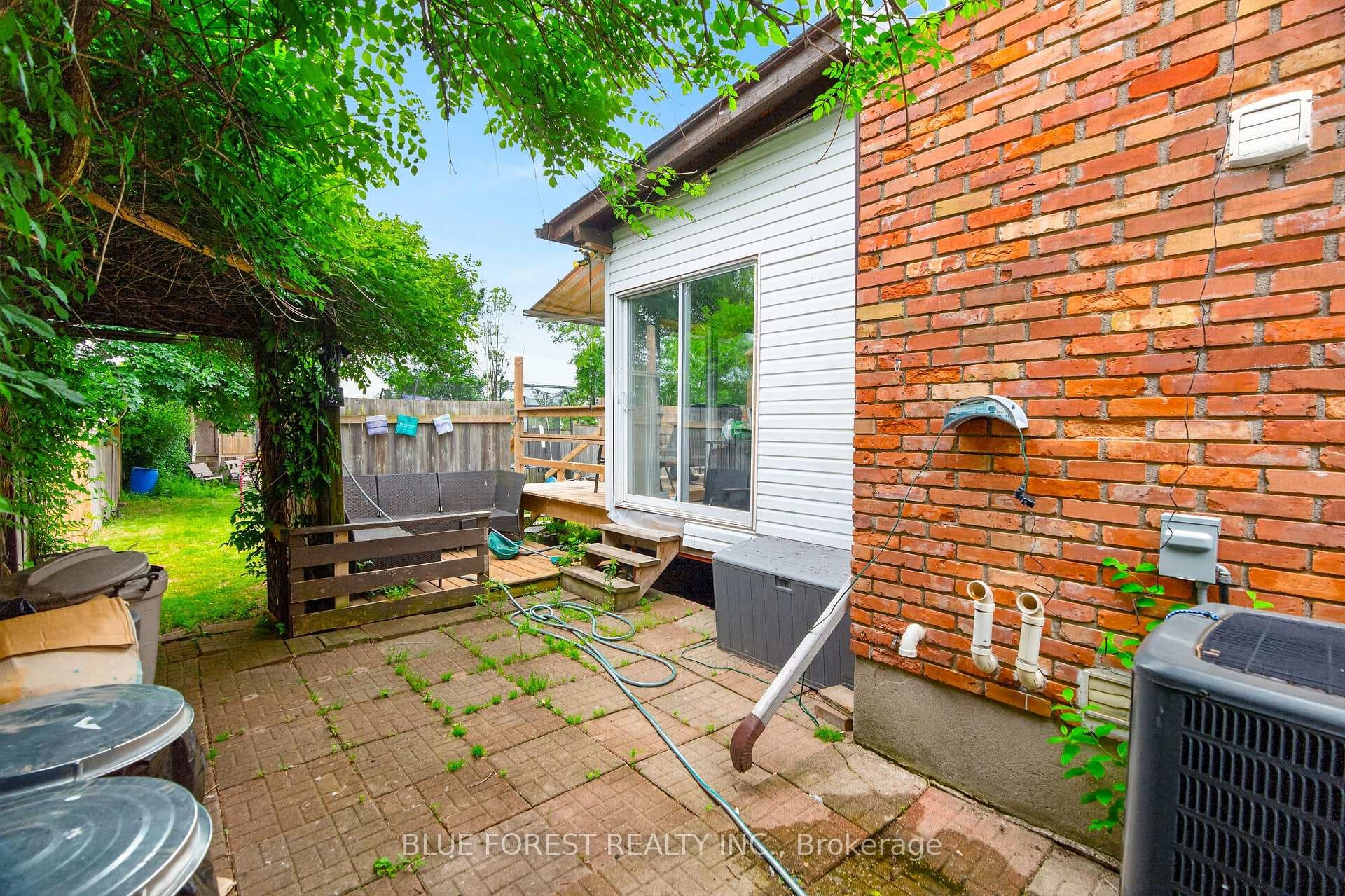 67 Breckenridge Crescent photo 7