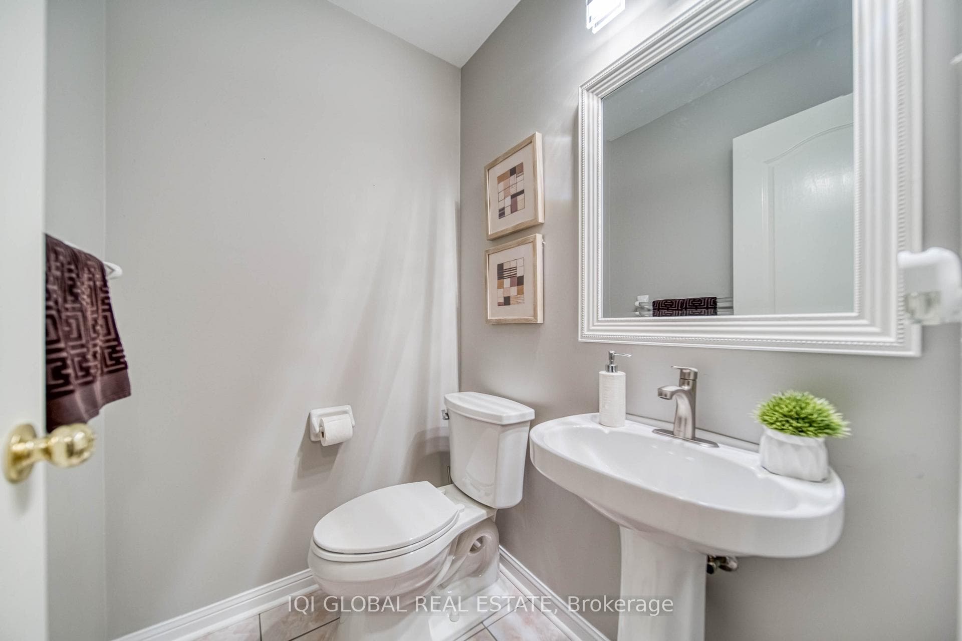 2519 Dashwood Drive photo 17