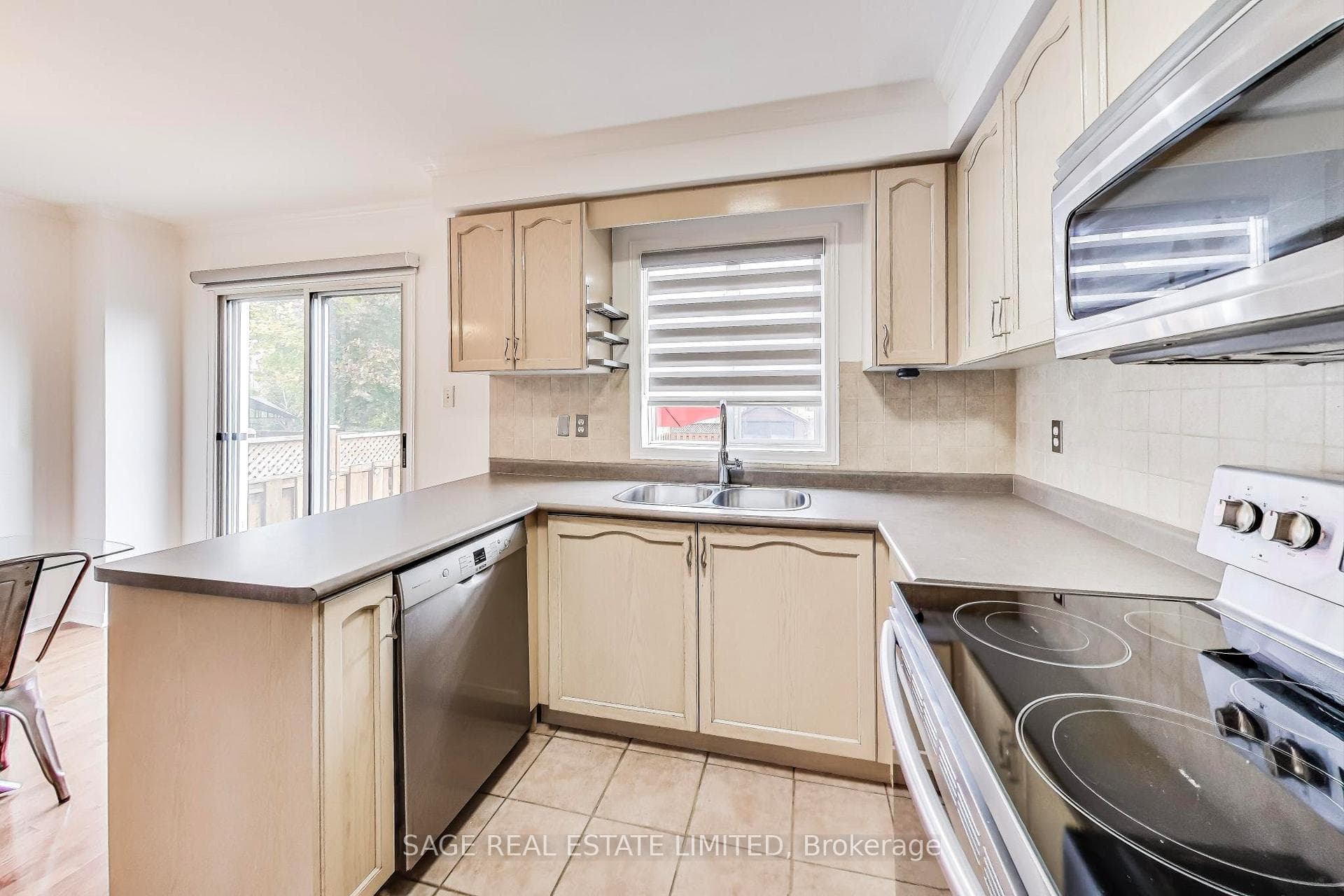 1862 Creek Way photo 12