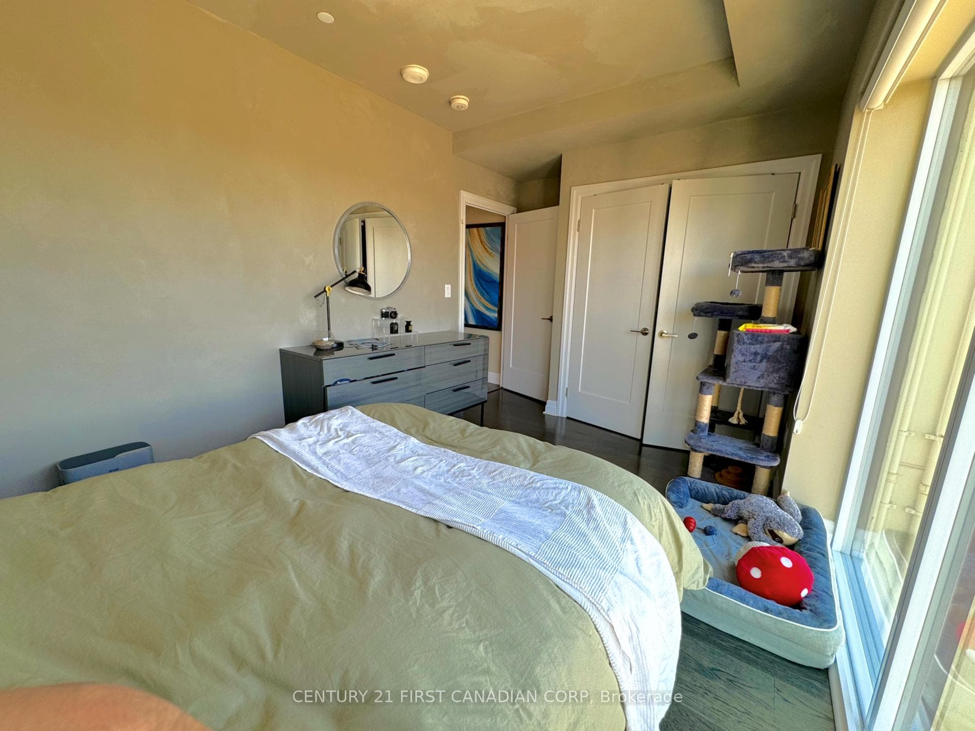 505 Talbot Street Unit 1604 photo 12
