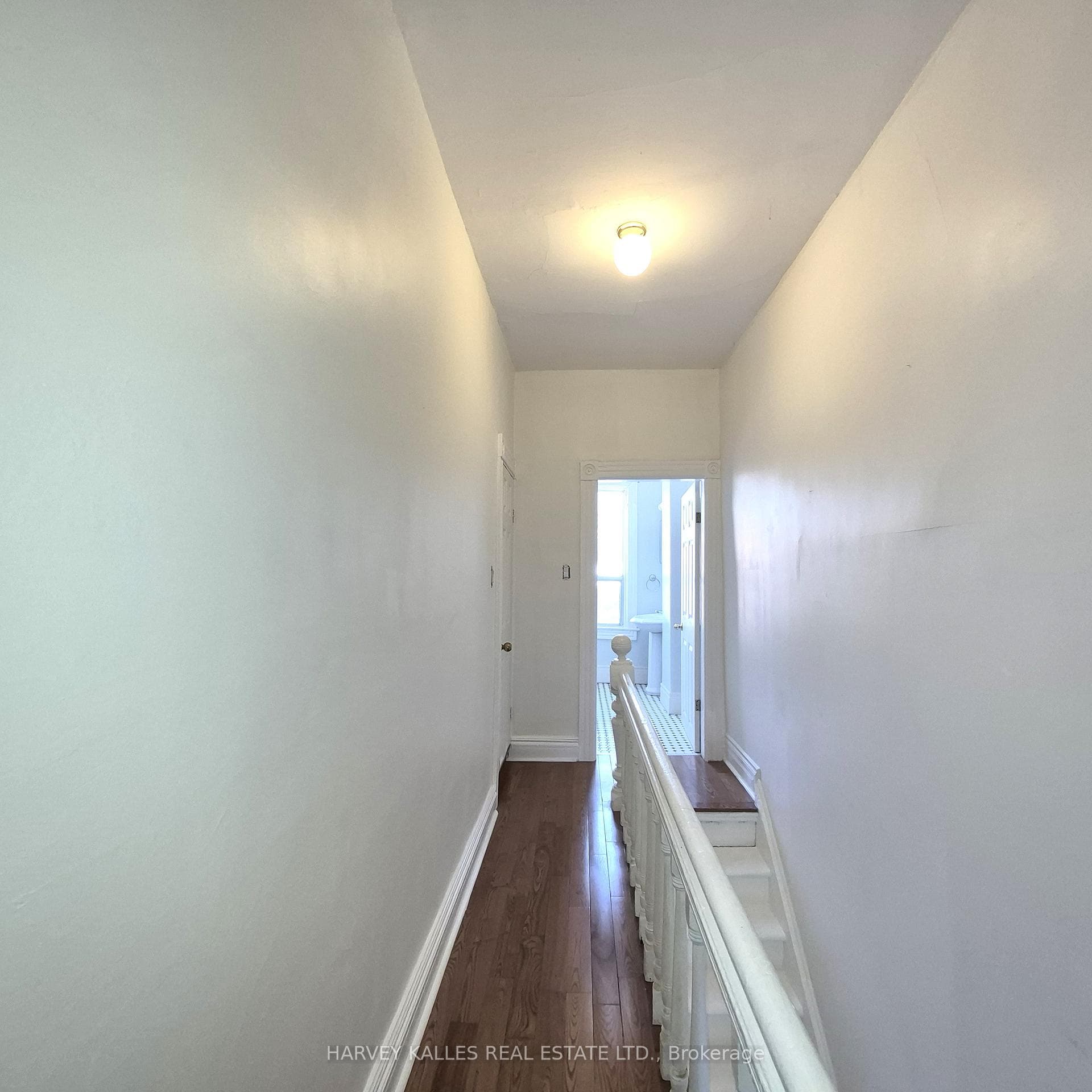57B Clinton Street photo 11
