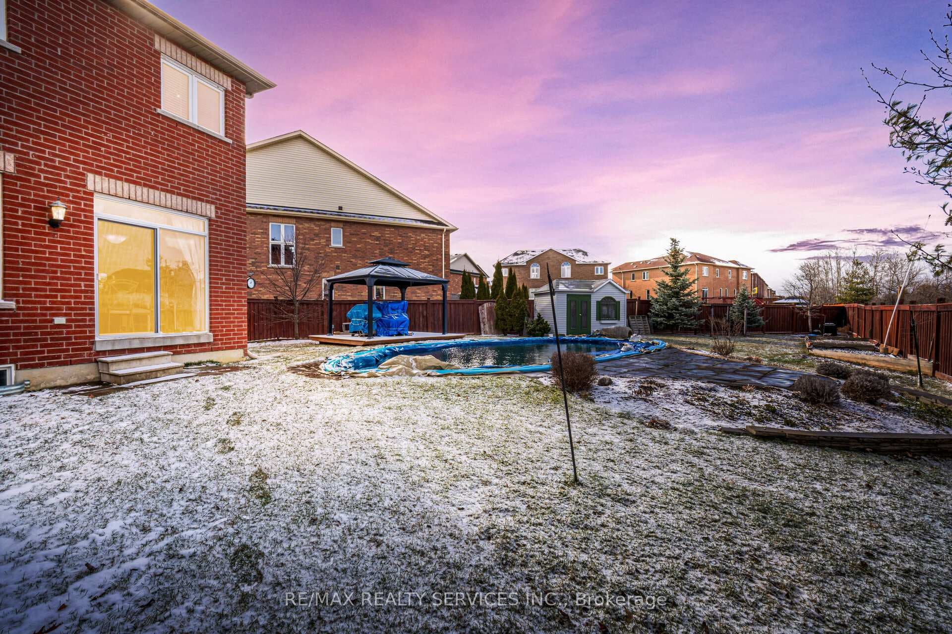 82 Begonia Crescent photo 39