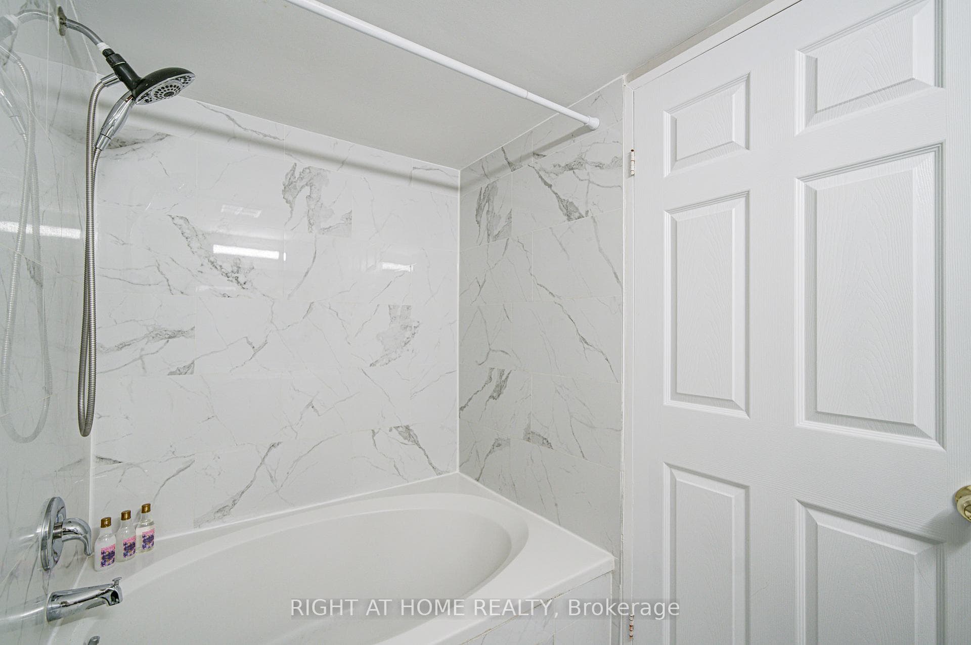 350 Webb Drive Unit 501 photo 32