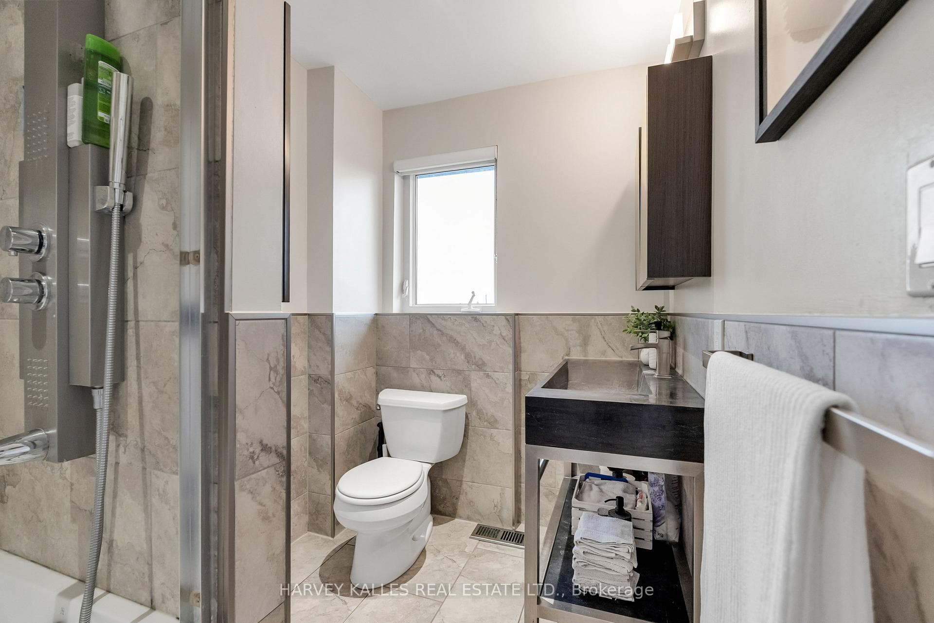 Upper Bathroom