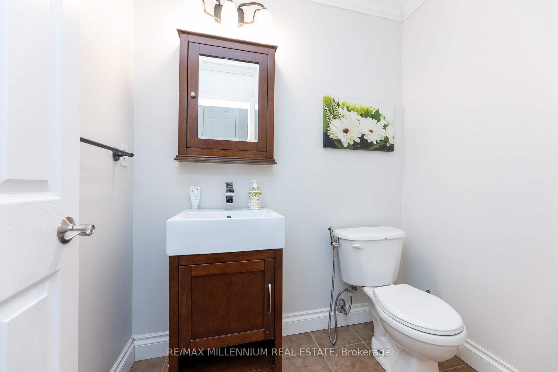 7 Graham Crescent photo 21