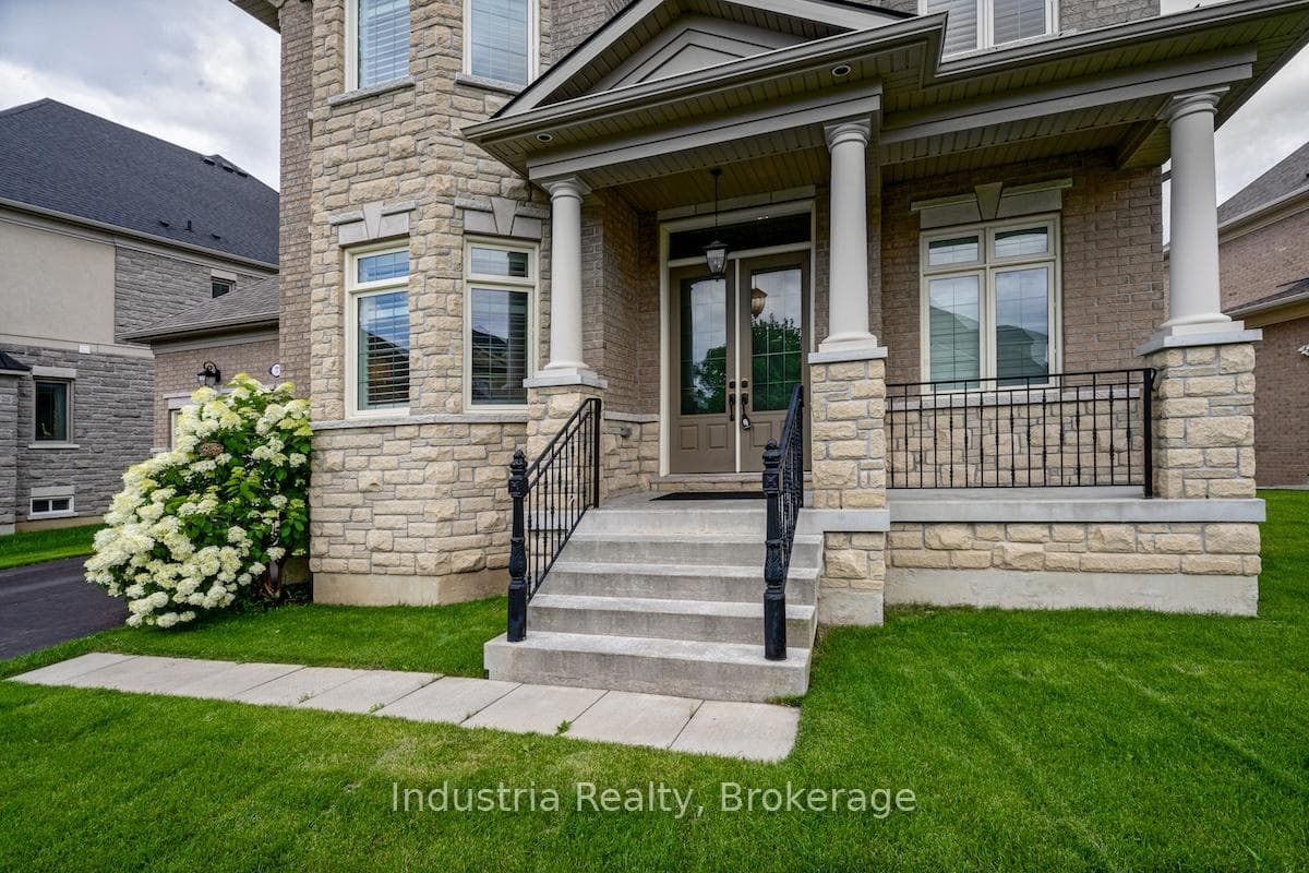 77 Chuck Ormsby Crescent photo 5