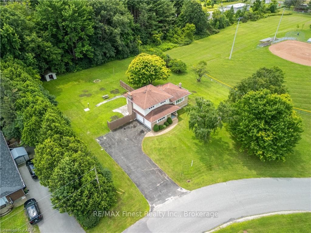 8 WAGNER Street photo 19