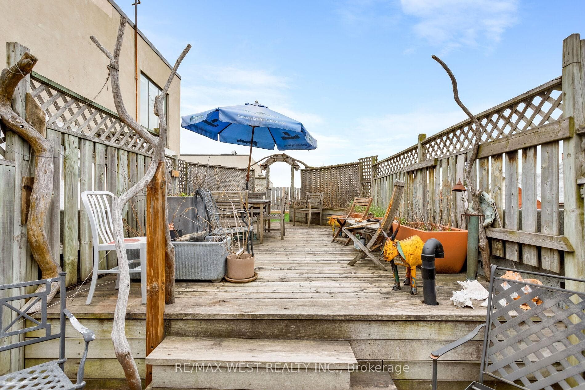 1493 Dupont Street photo 39