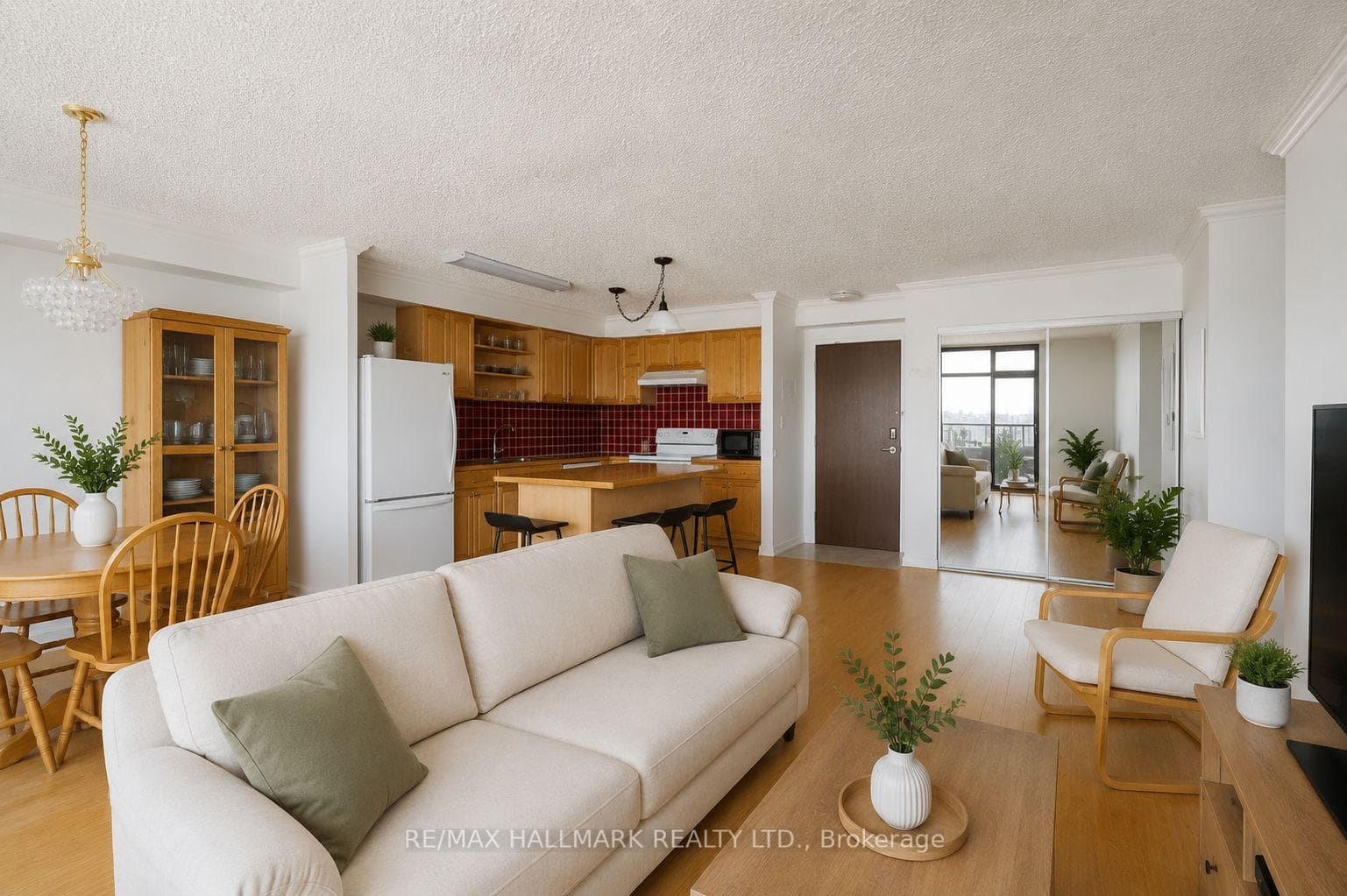 135 Marlee Avenue Unit 1103 photo 4