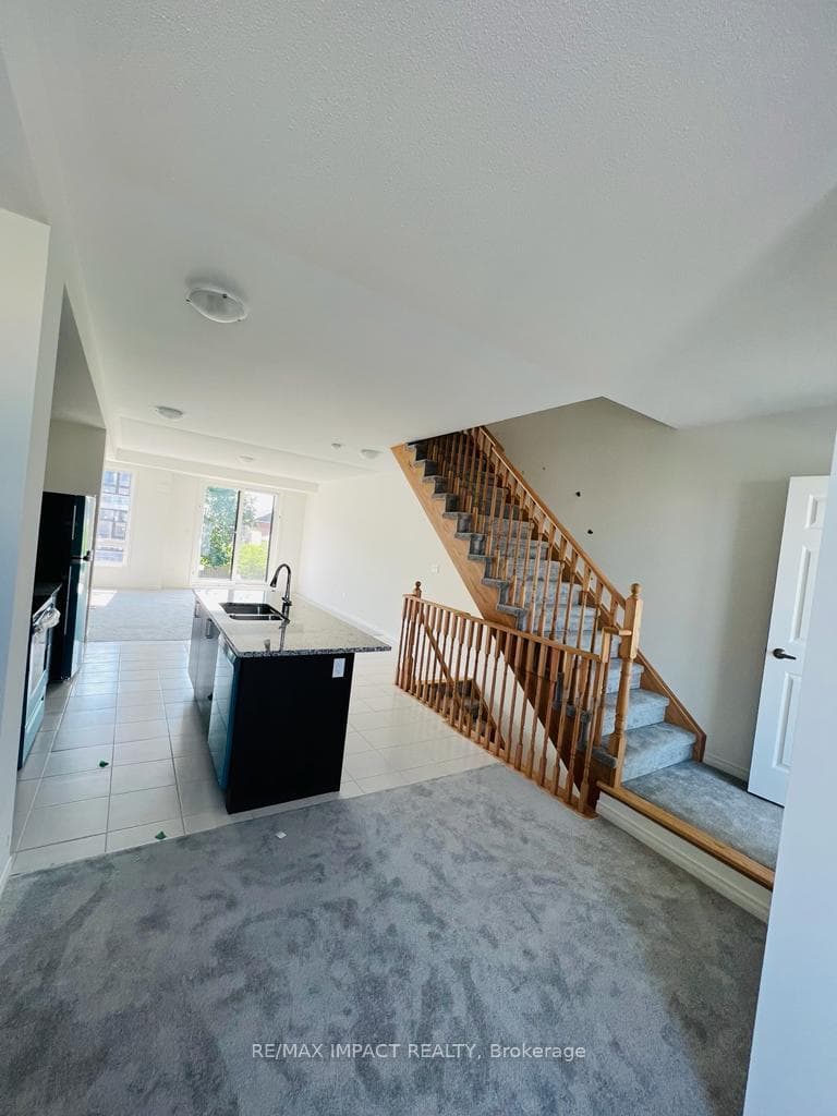 1475 Grand Prairie Path photo 4