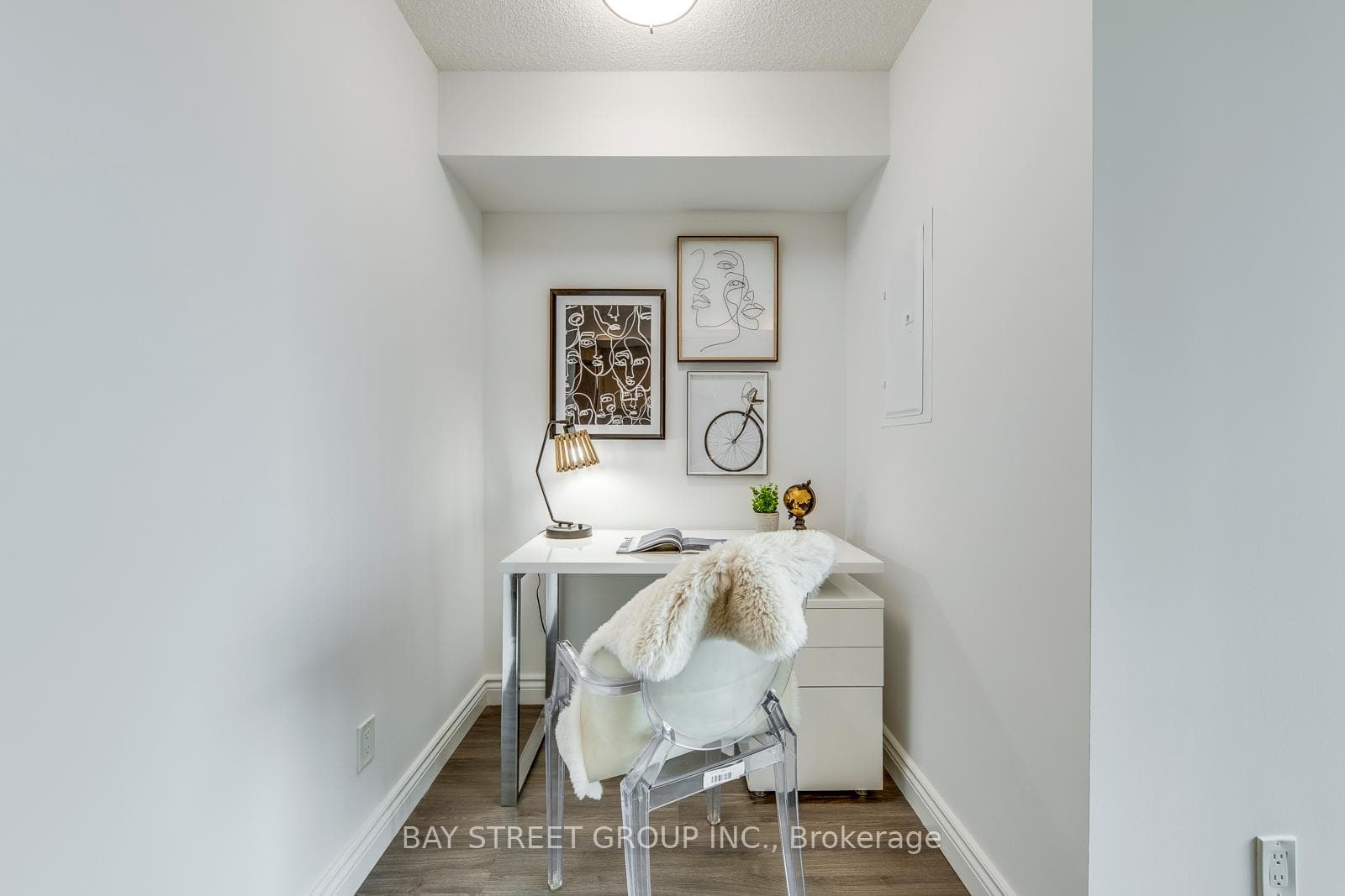 87 Peter Street Unit 1305 photo 12