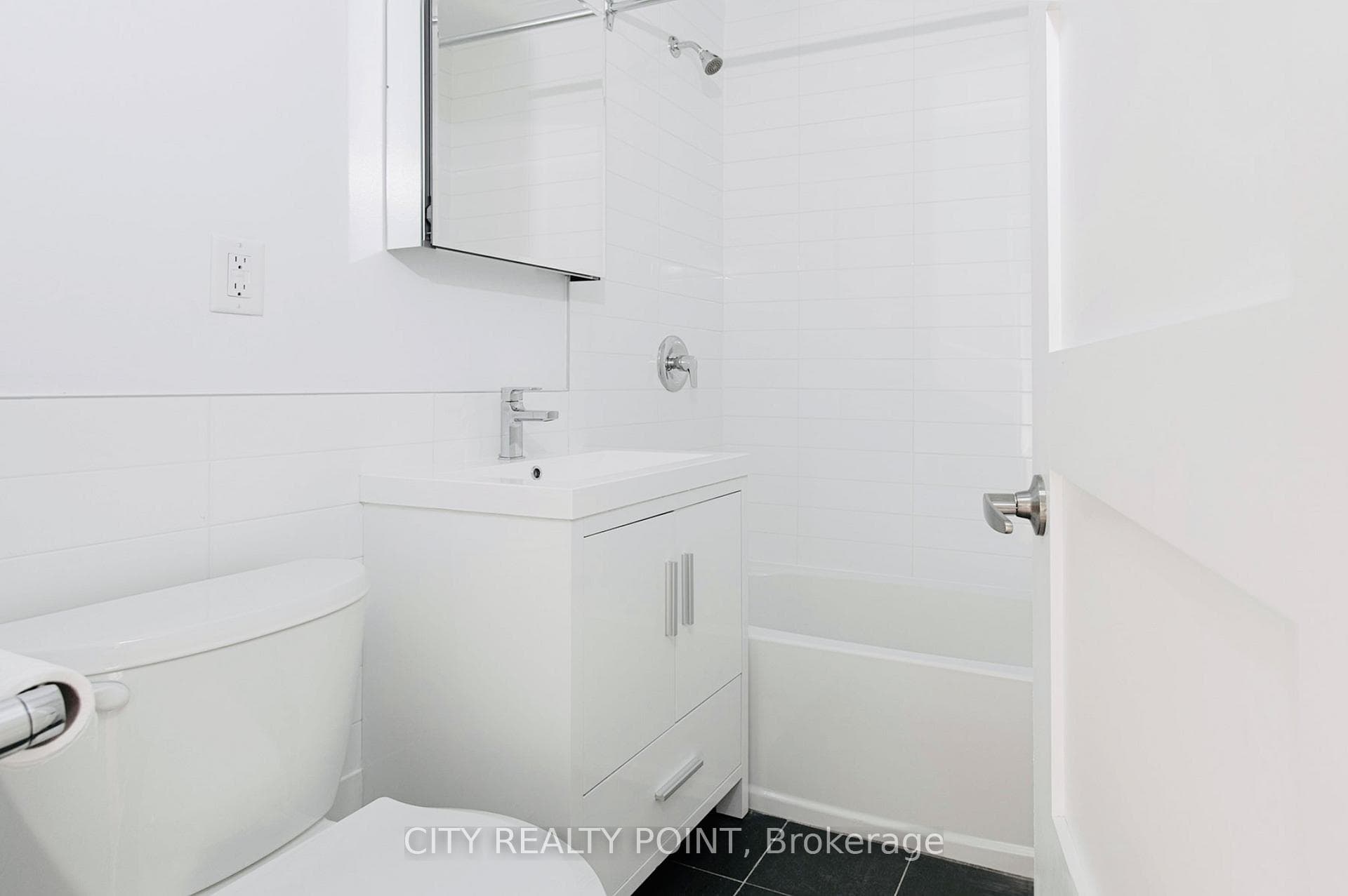 1545 Bathurst Street Unit 310 photo 3