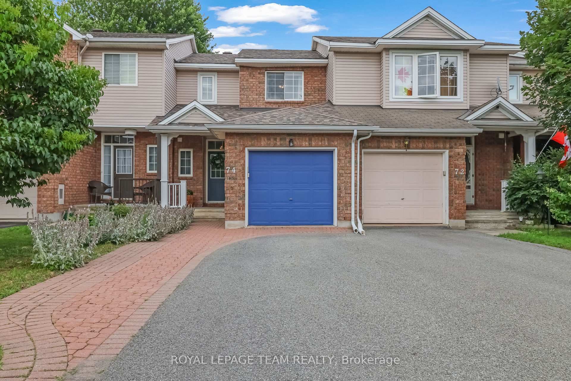 74 Milner Downs Crescent photo 1