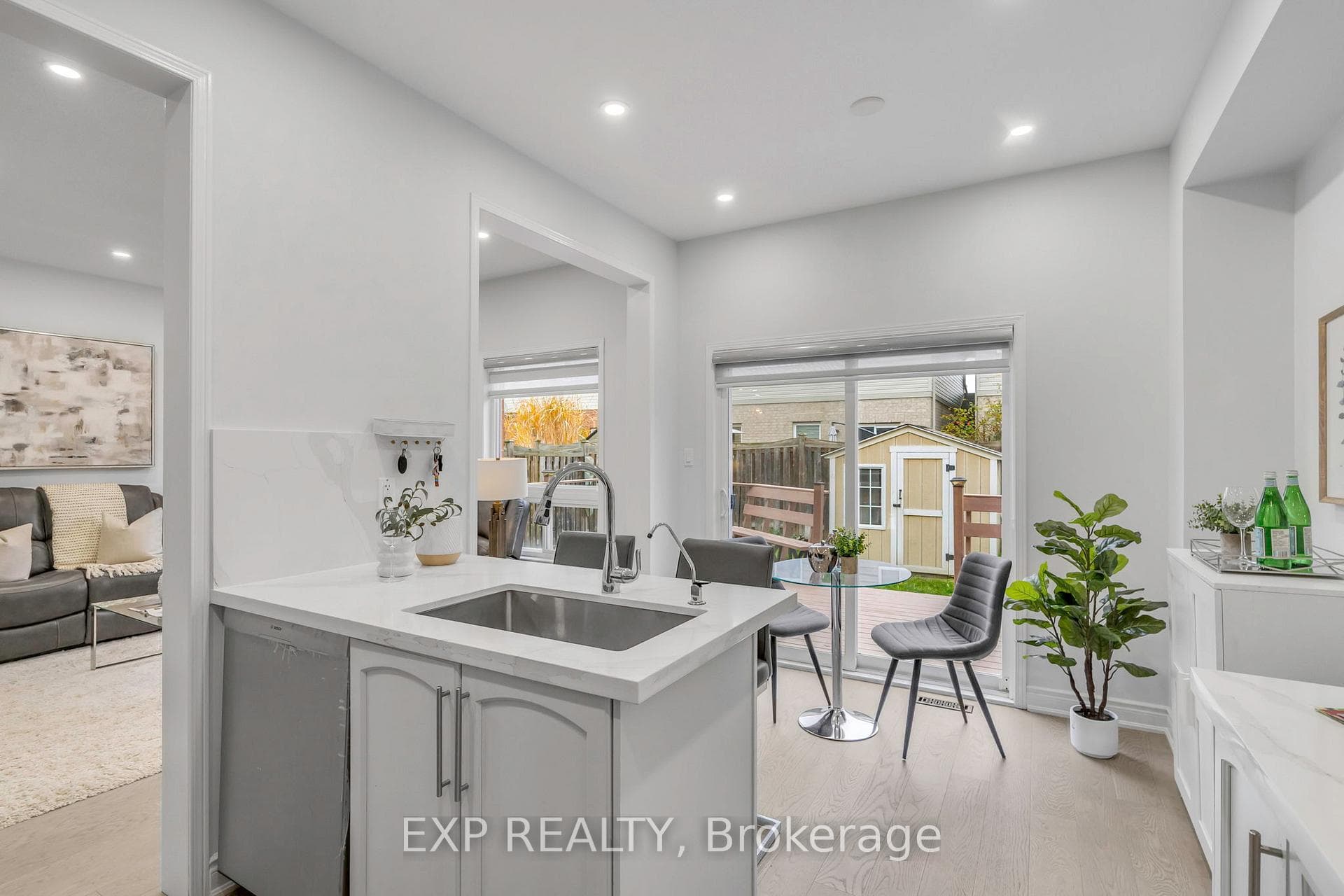 319 Powys Street photo 18