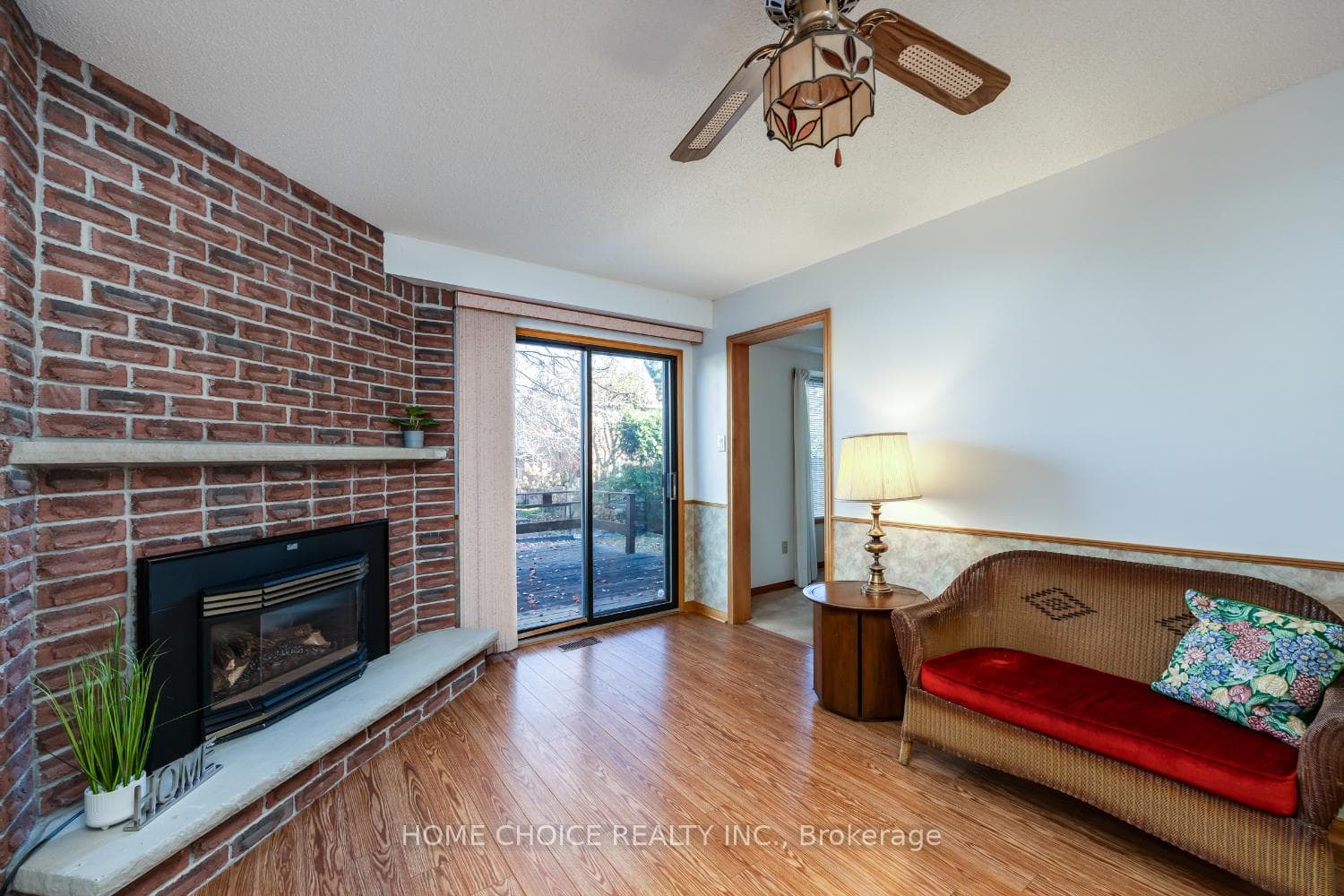 7 Marion Crescent photo 9