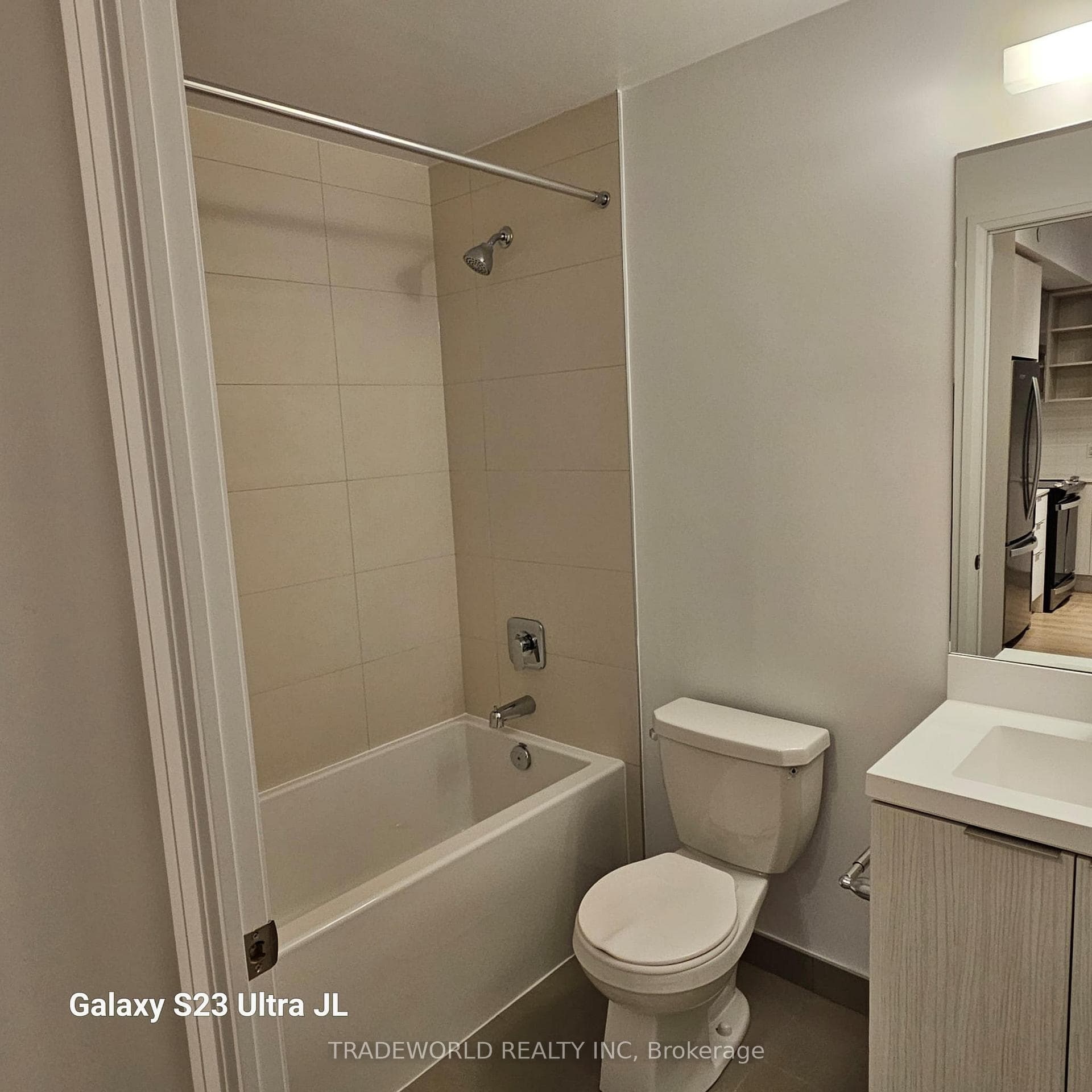 50 Dunfield Avenue Unit 718 photo 6