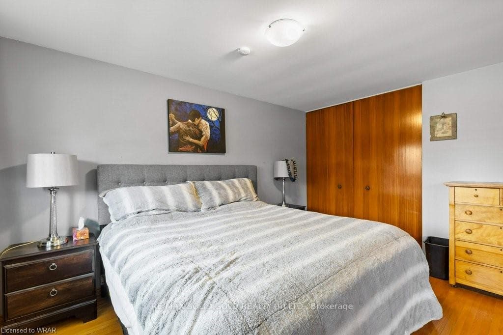 273 Ross Avenue photo 12