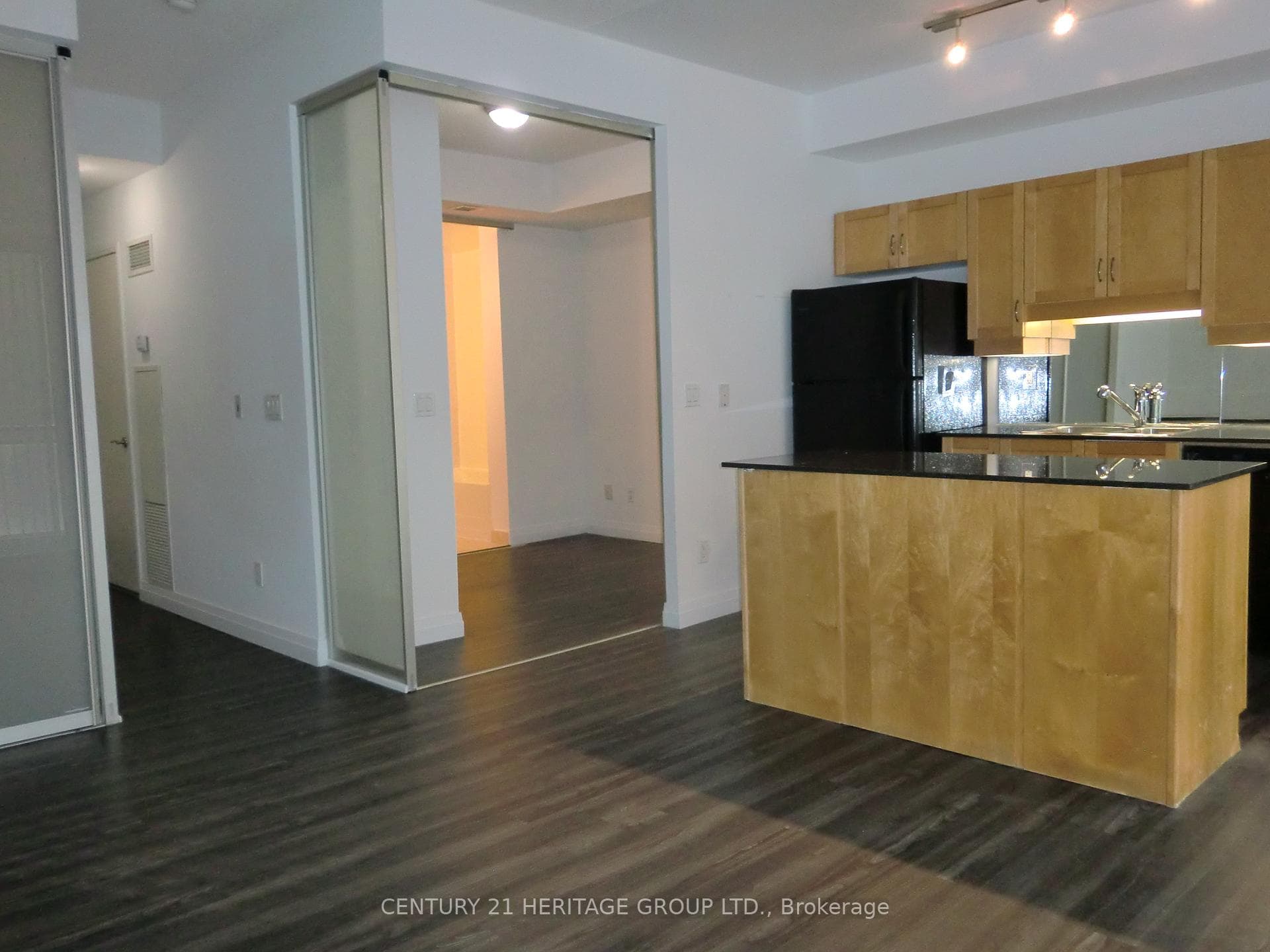 #1105 - Dining/Kitchen