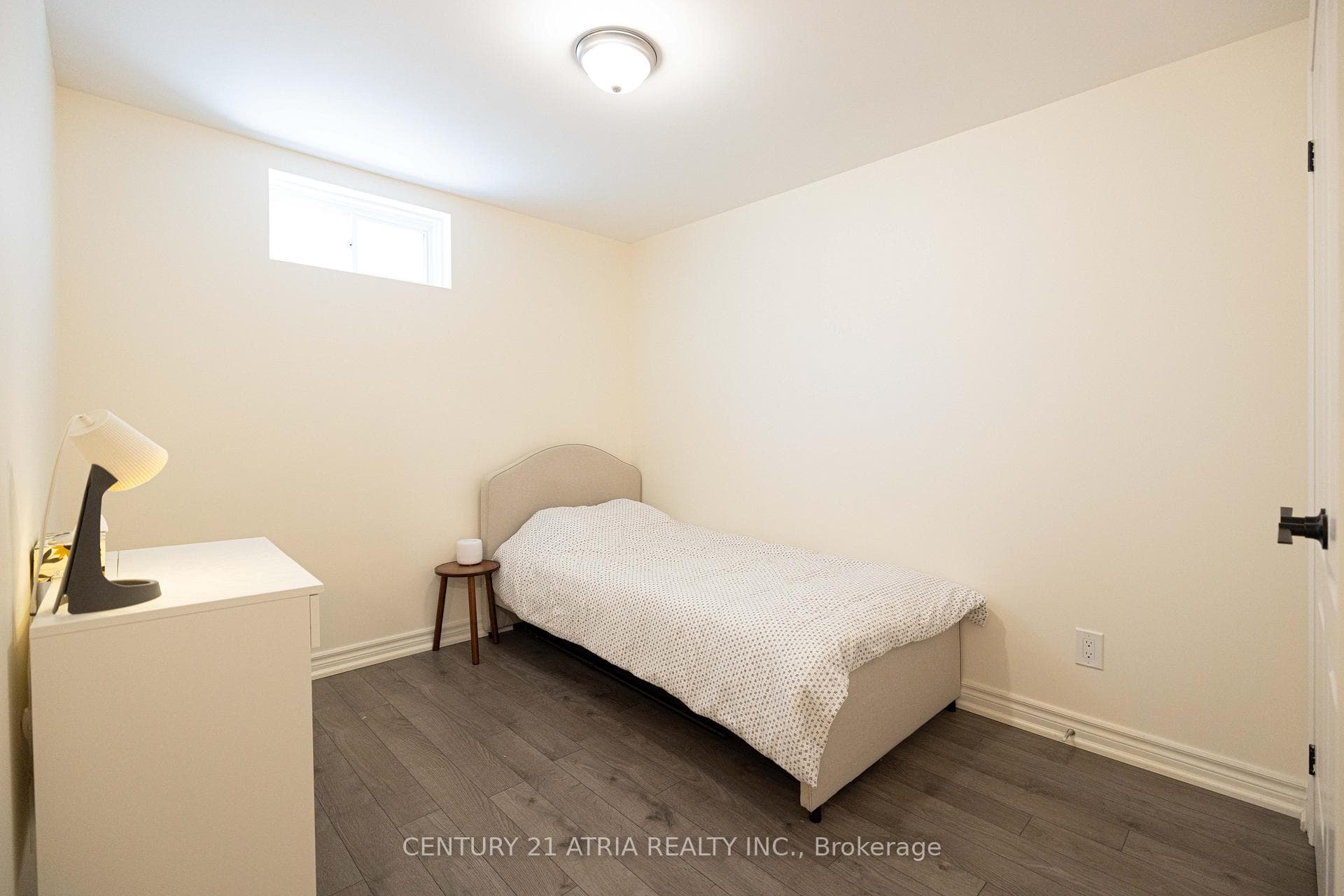 87 Winstanly Crescent photo 26
