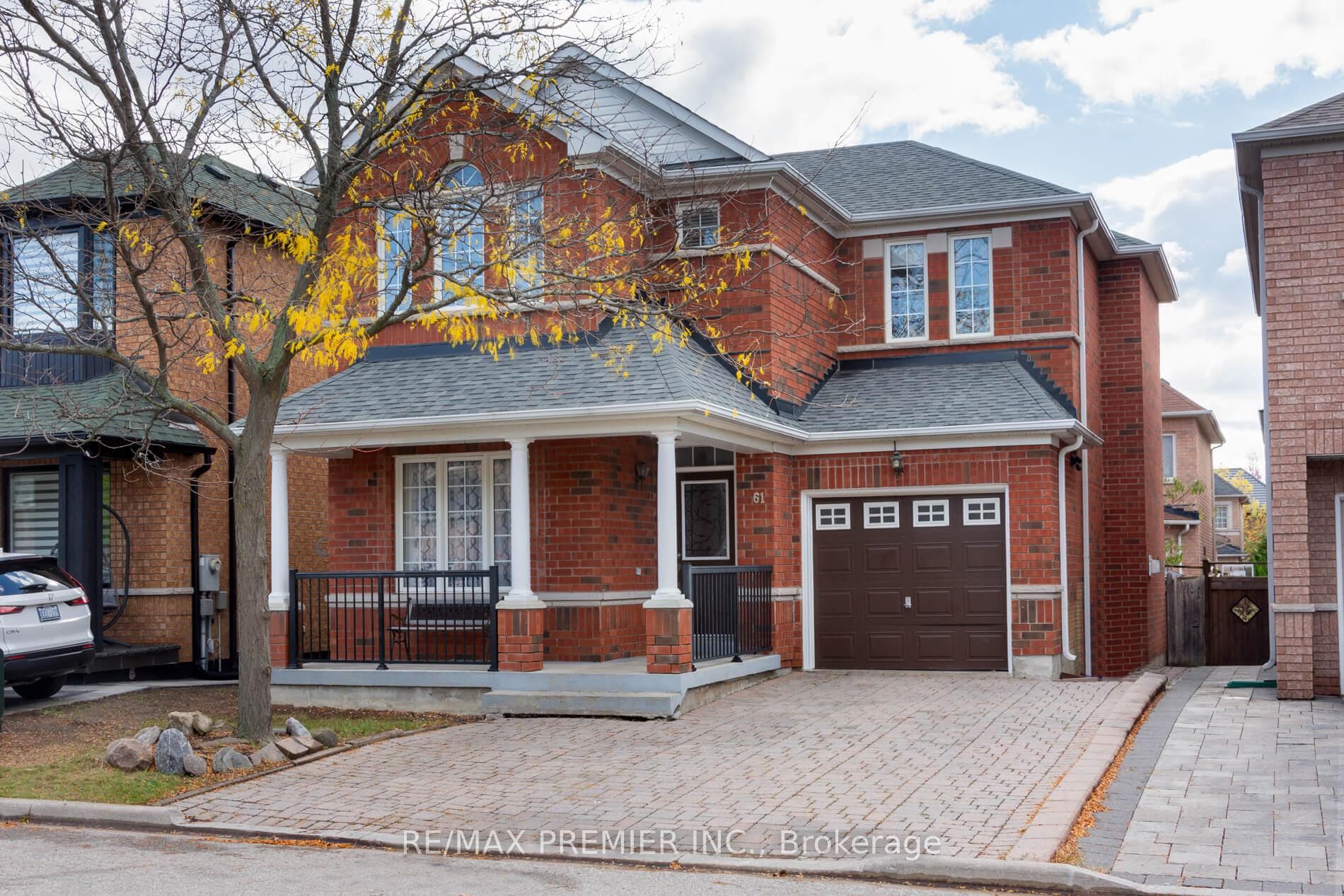 61 St Victor Drive photo 1