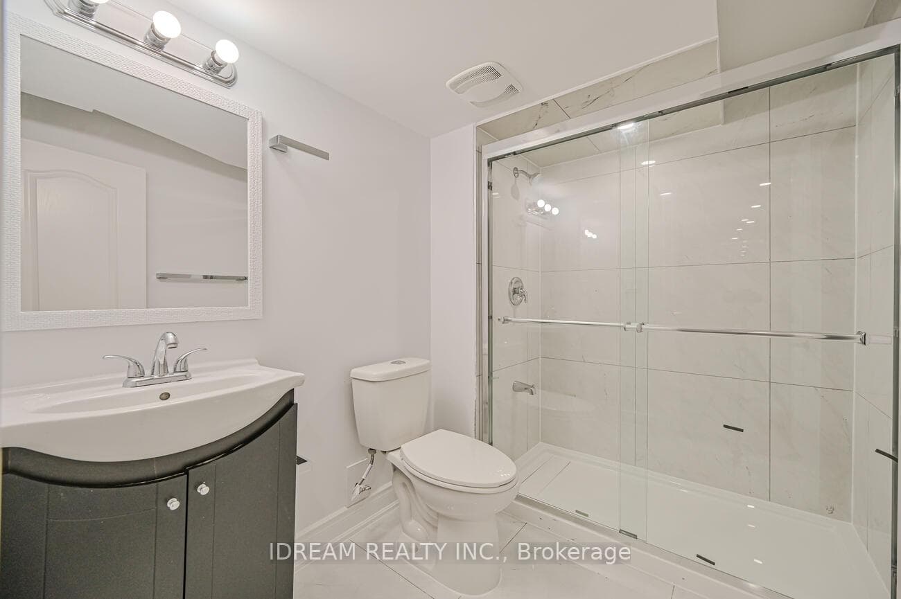 24 Mannel Crescent photo 24