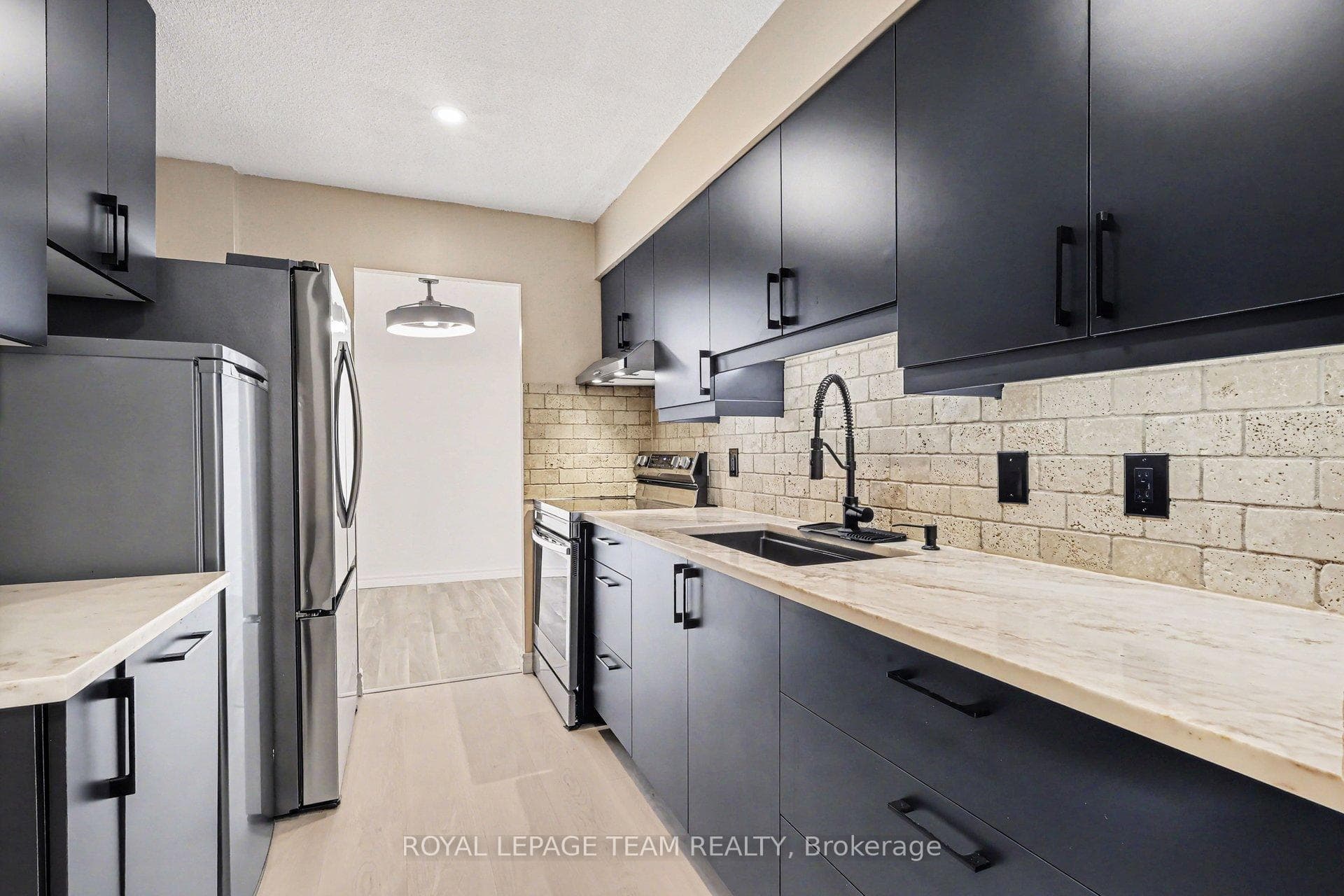 2400 Virginia Drive Unit 606 photo 5