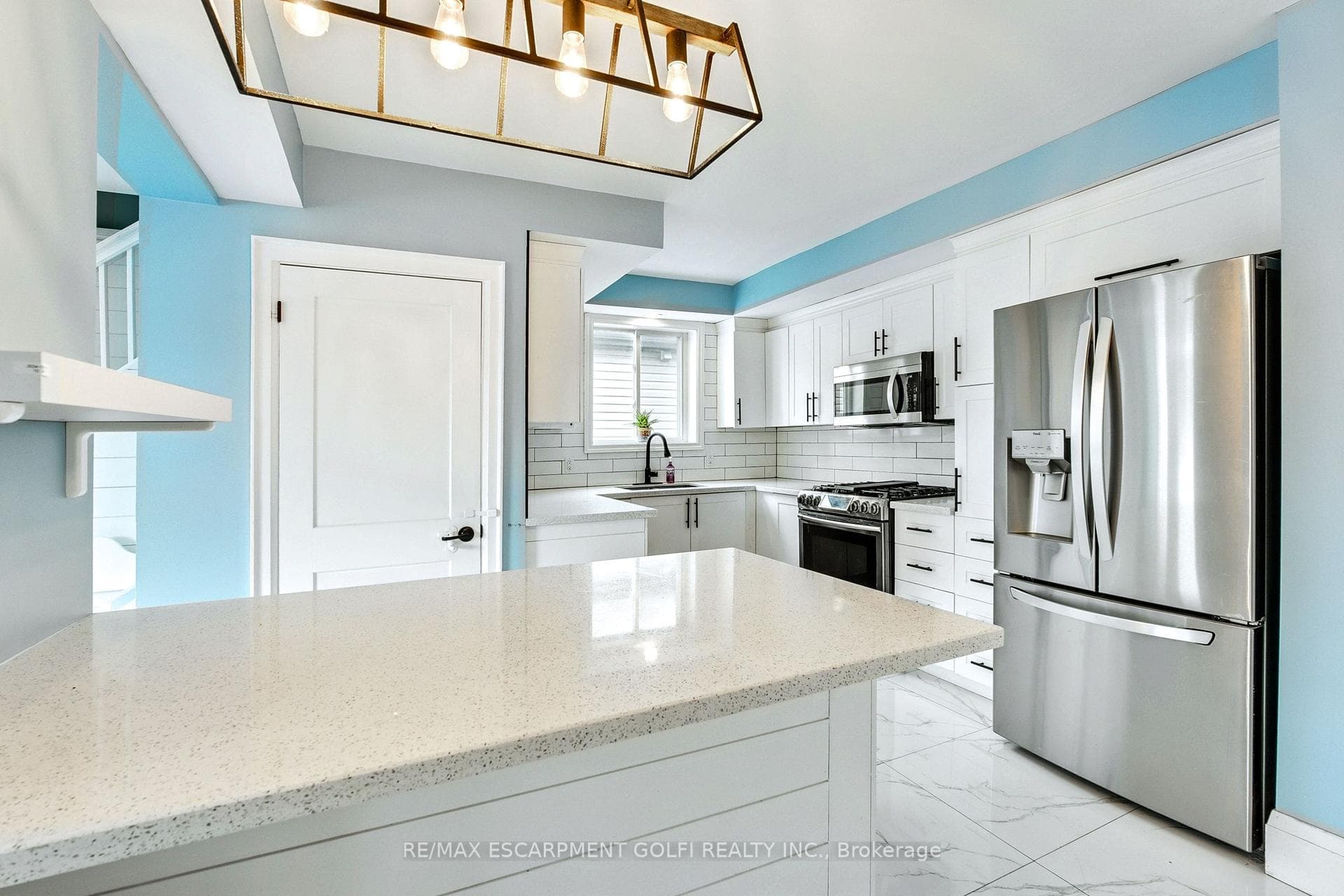 35 Allan Avenue photo 12