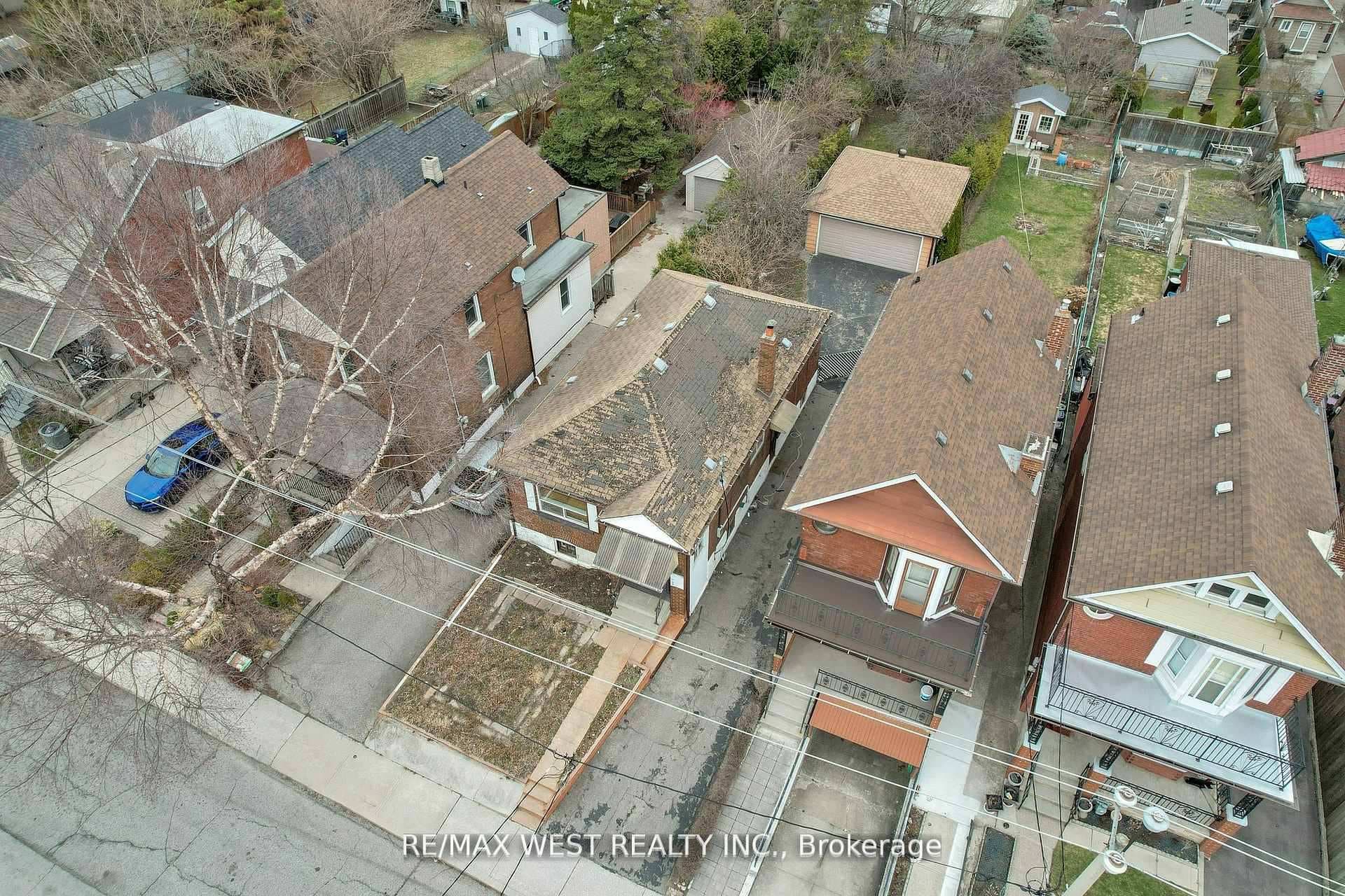 661 Beresford Avenue photo 32