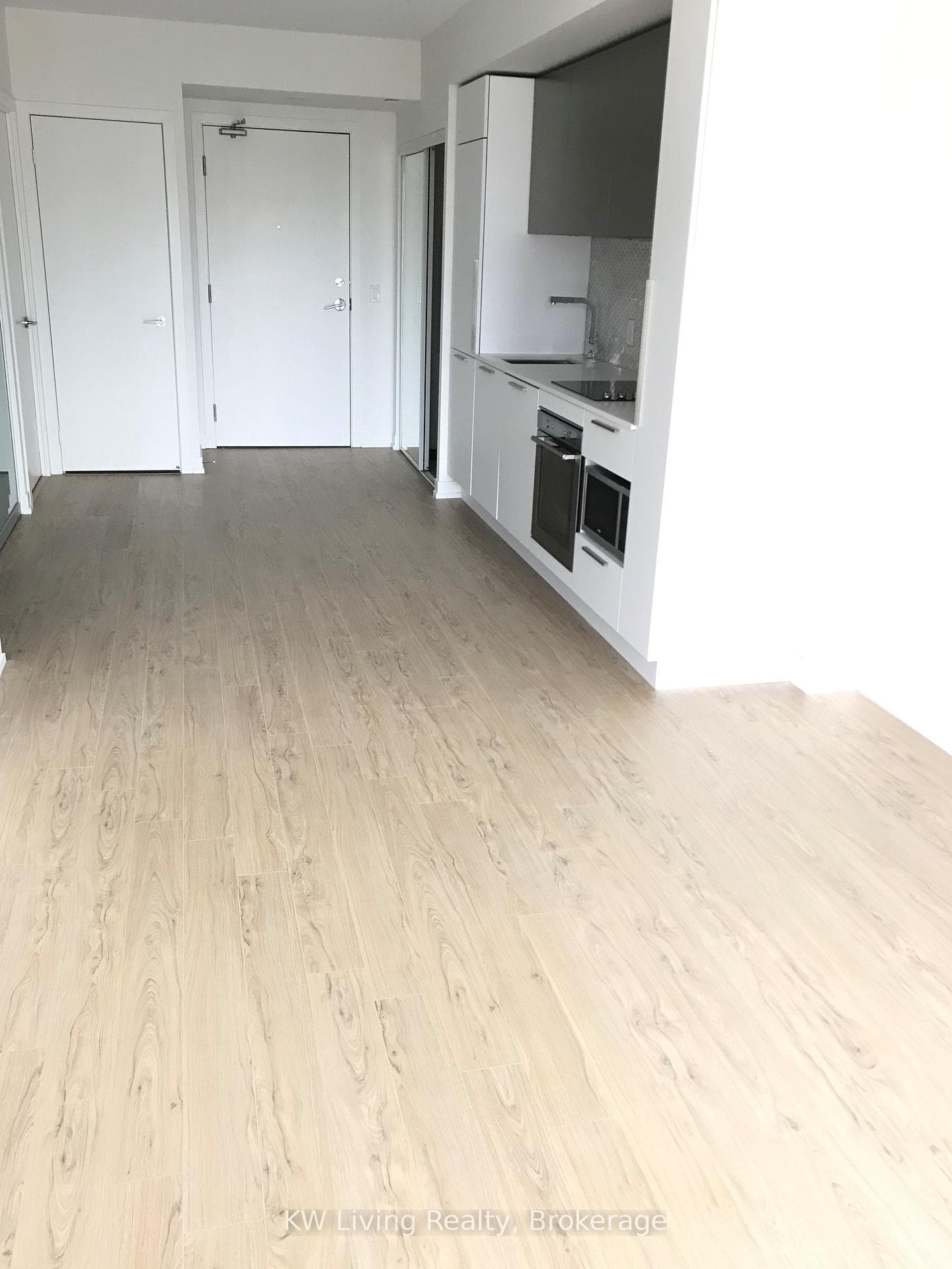 85 Wood Street Unit 1607 photo 2