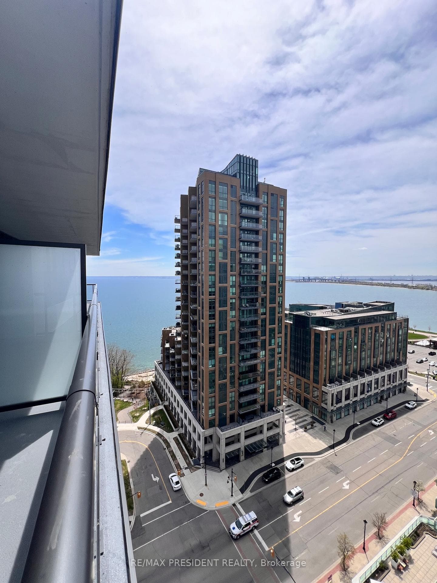 2075 Lakeshore Road Unit 1409 photo 17