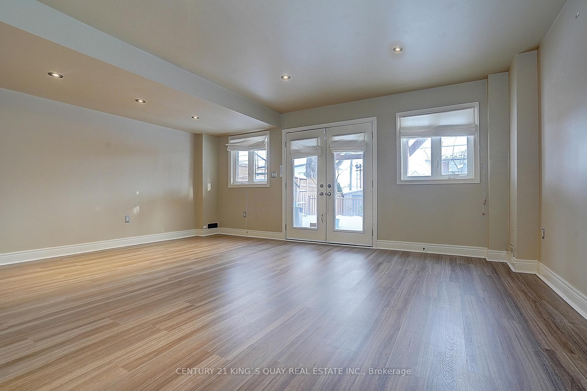 97 Evans Avenue photo 43