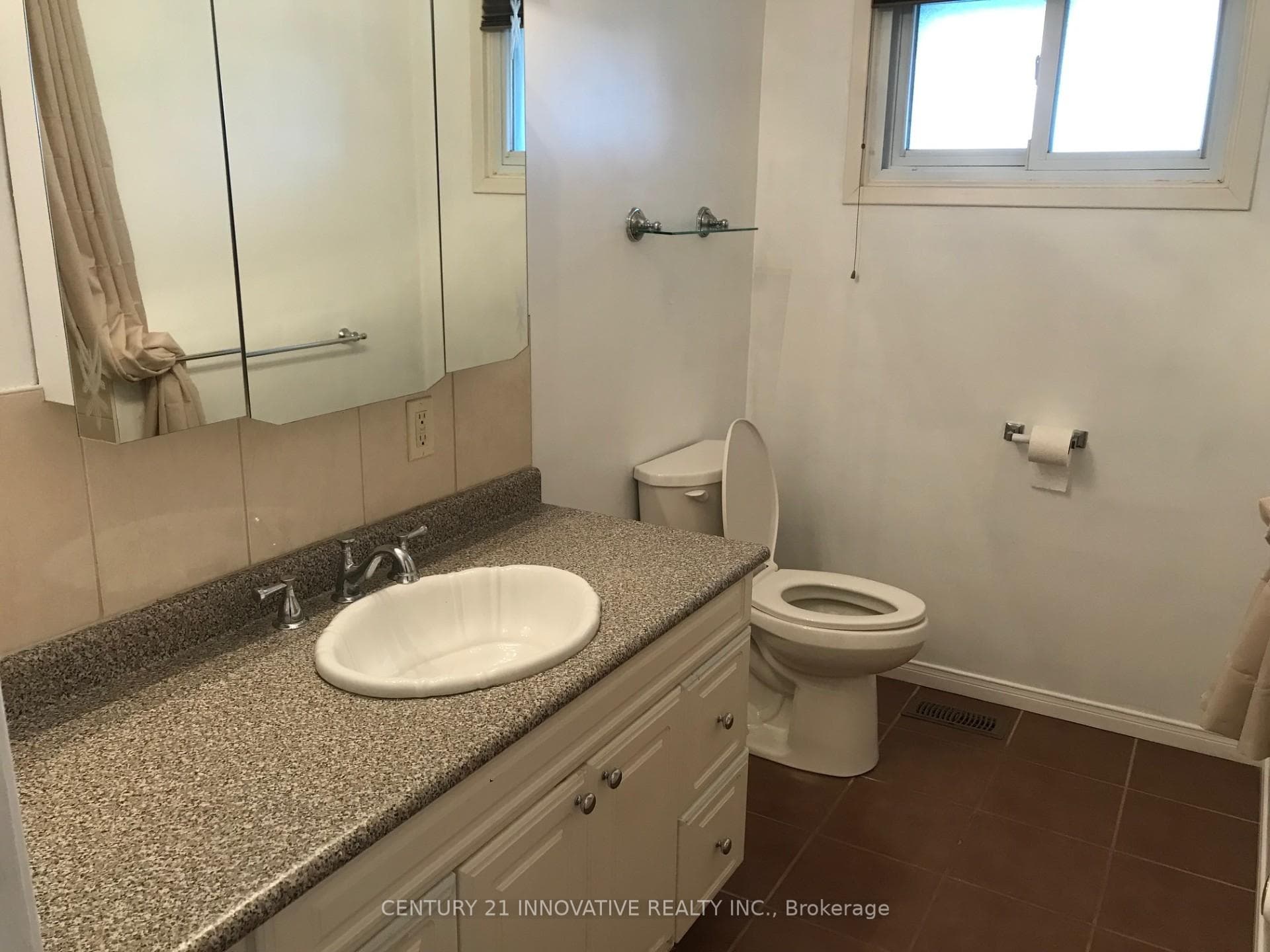 12 Kingsway Court photo 8