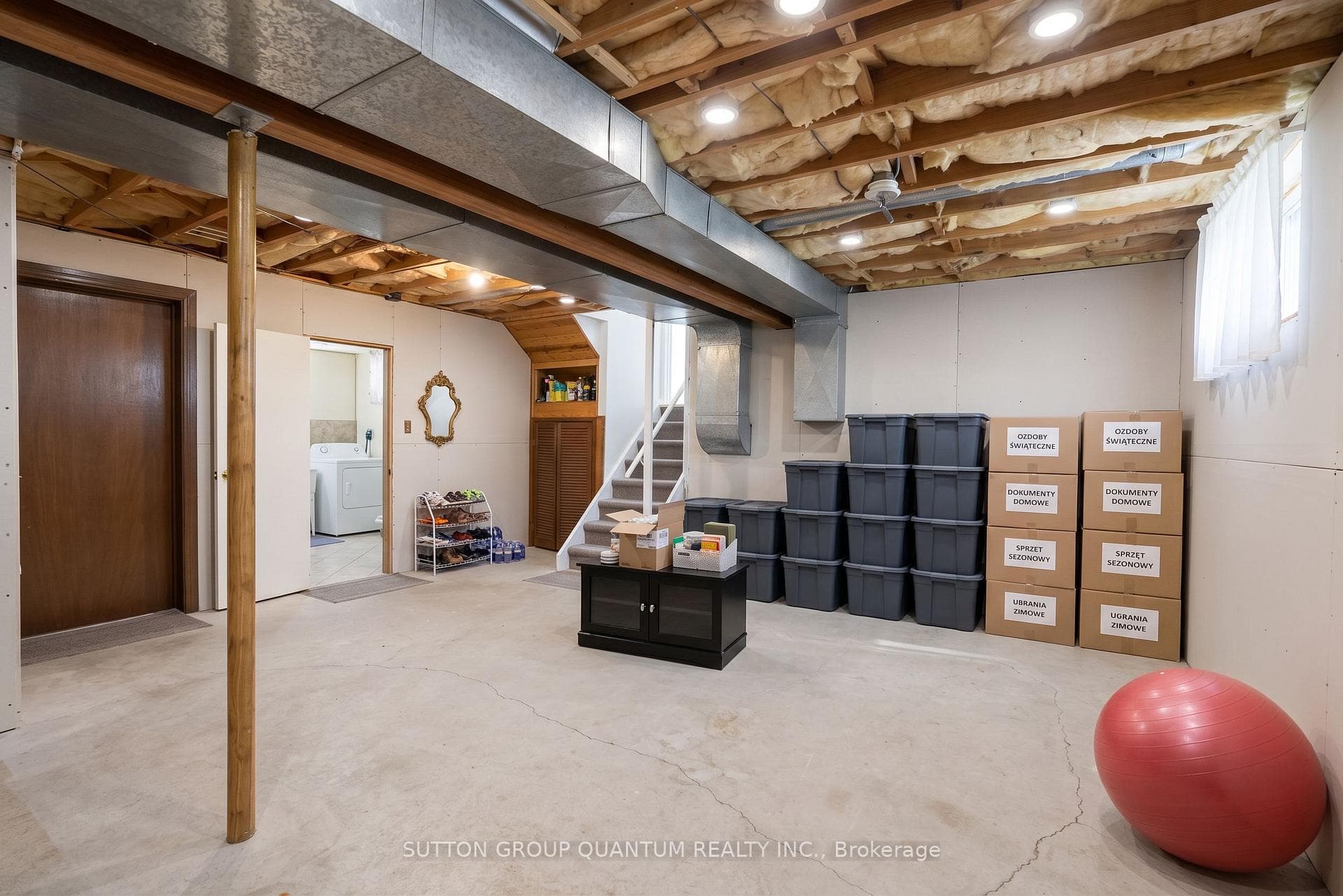 129 Margaret Avenue photo 24
