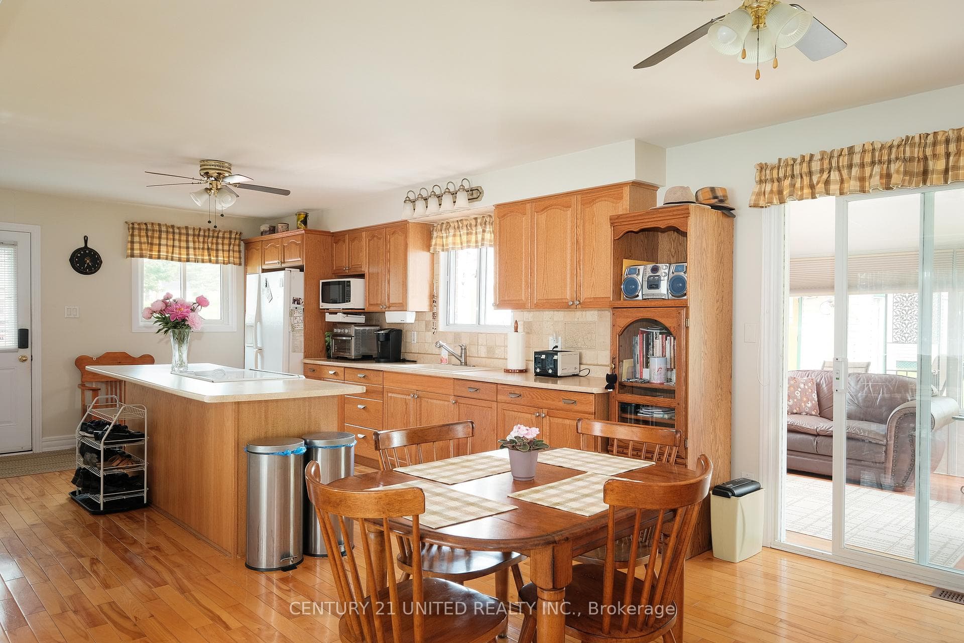 755 Skyline Road photo 9