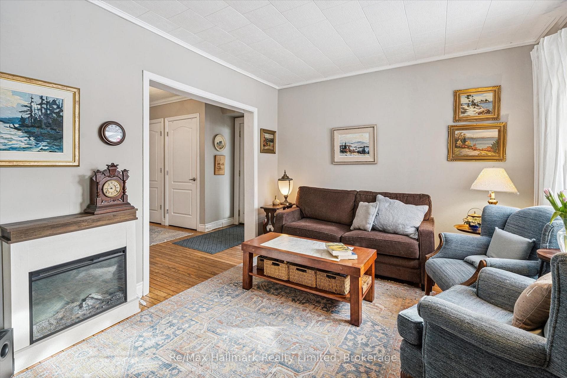 Front Entrance View into Living Room