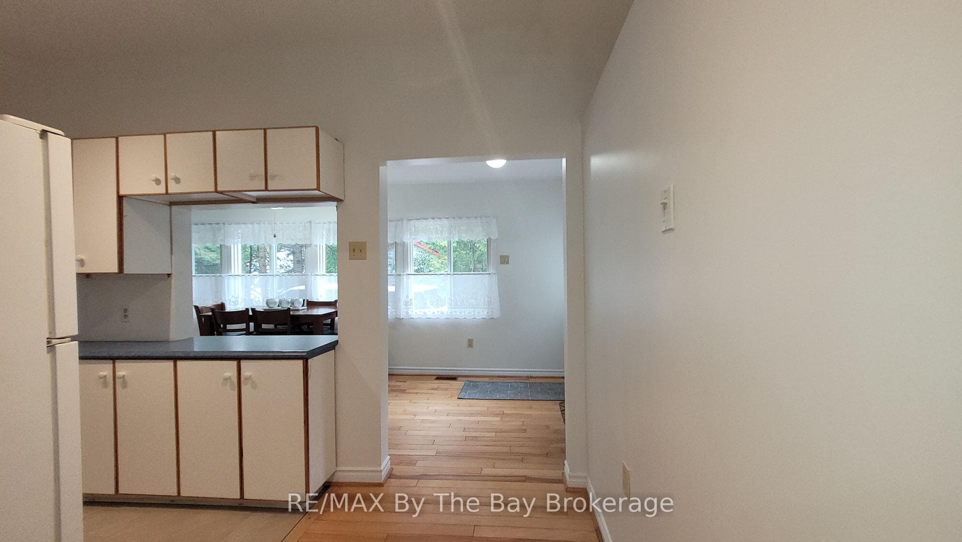 1120 King Edward Avenue photo 13
