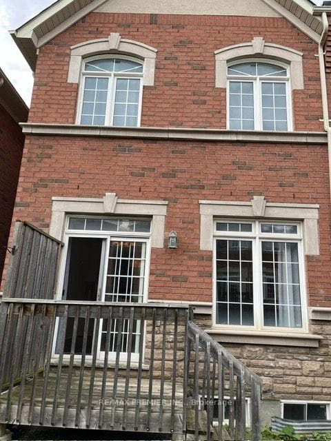 23 Spruce Pine Crescent photo 18