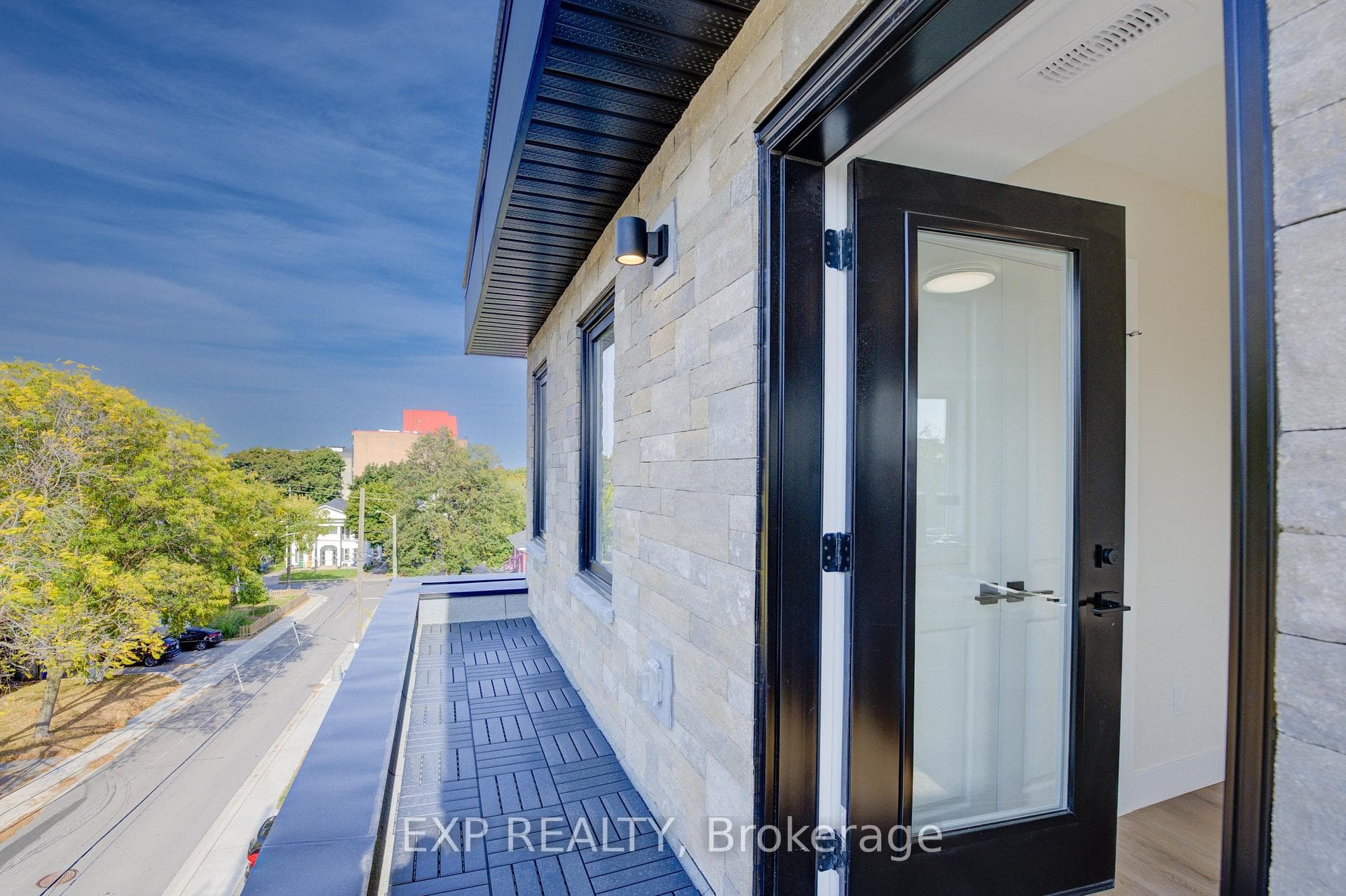 17 Peter Street Unit 10 photo 11
