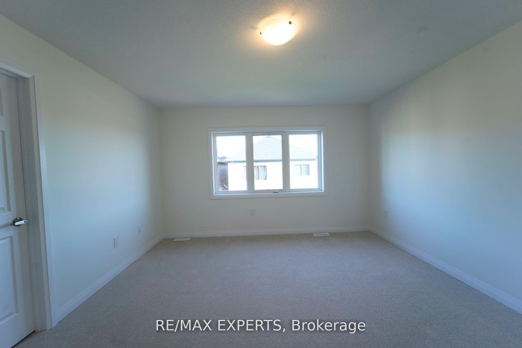 135 Granville Crescent photo 21