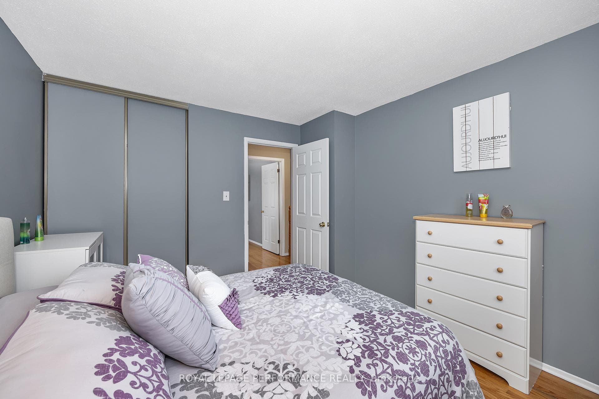1391 Mountainside Crescent photo 33