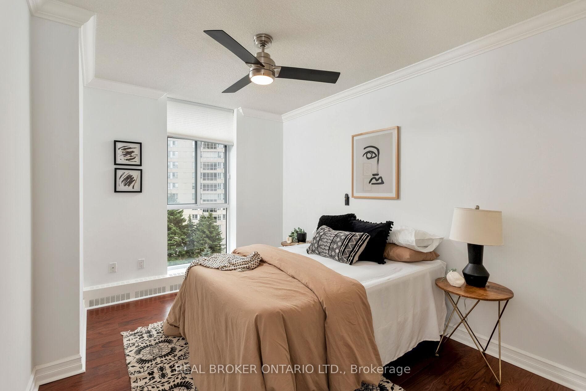 5250 Lakeshore Road Unit 607 photo 27