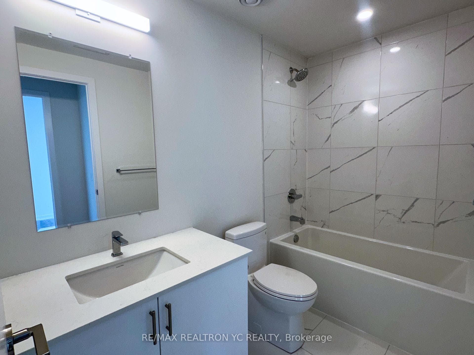 15 Ellerslie Avenue Unit 1005 photo 11