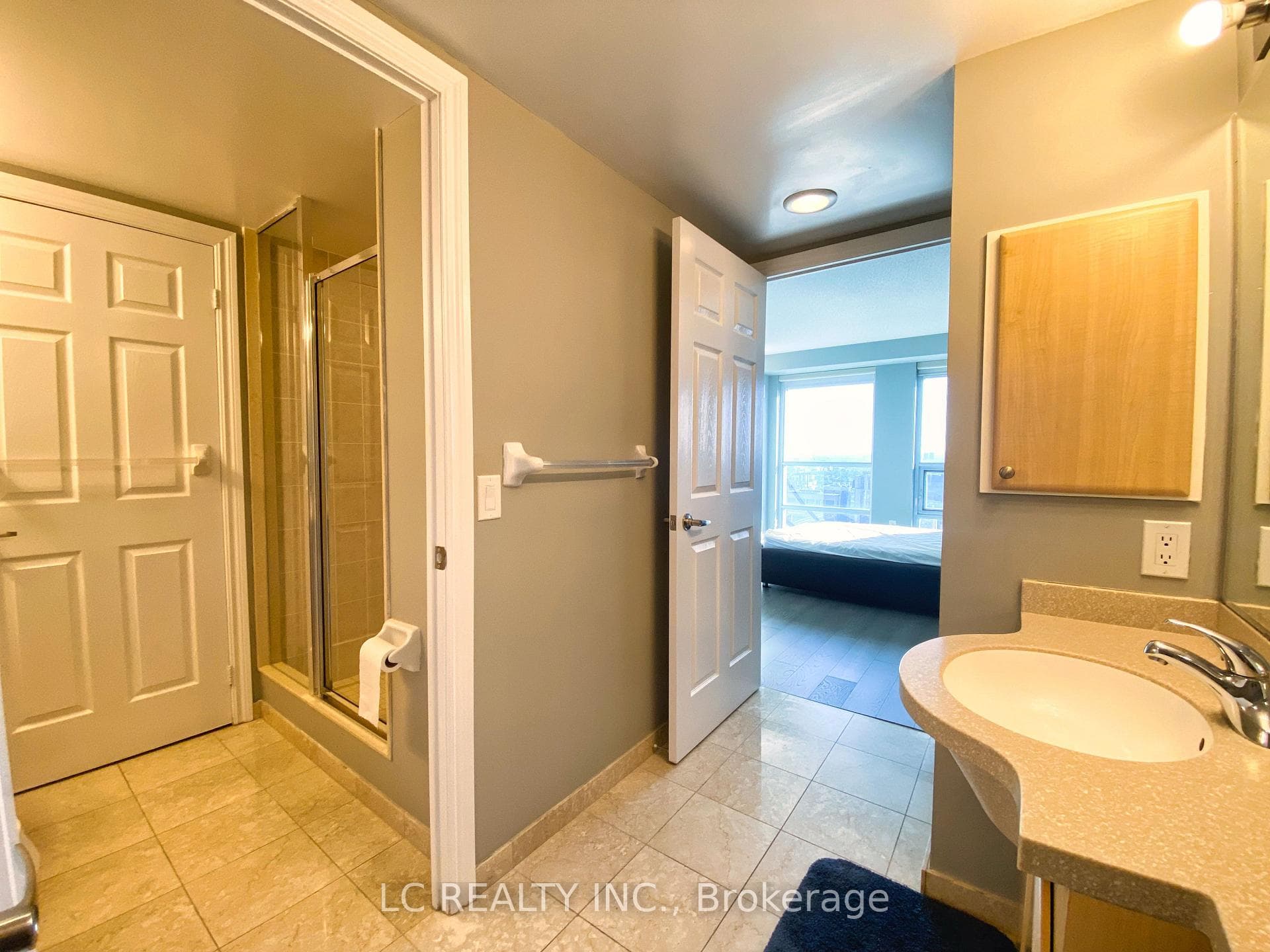 763 Bay Street Unit 4210 photo 25