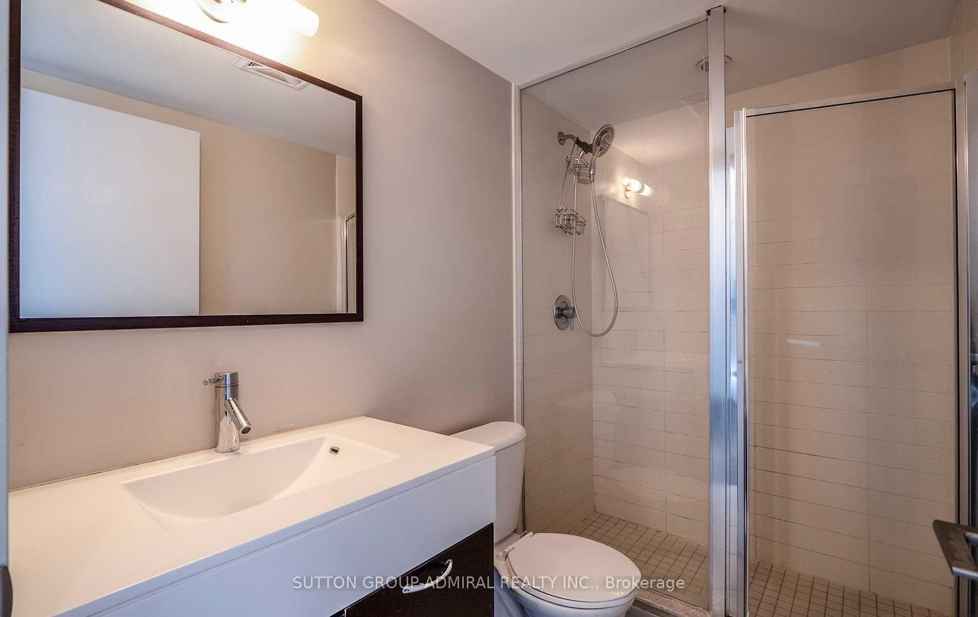 126 Simcoe Street Unit 2904 photo 11