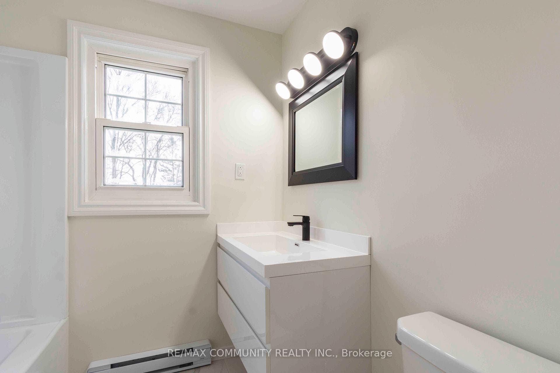 123 Prospect Hill photo 24