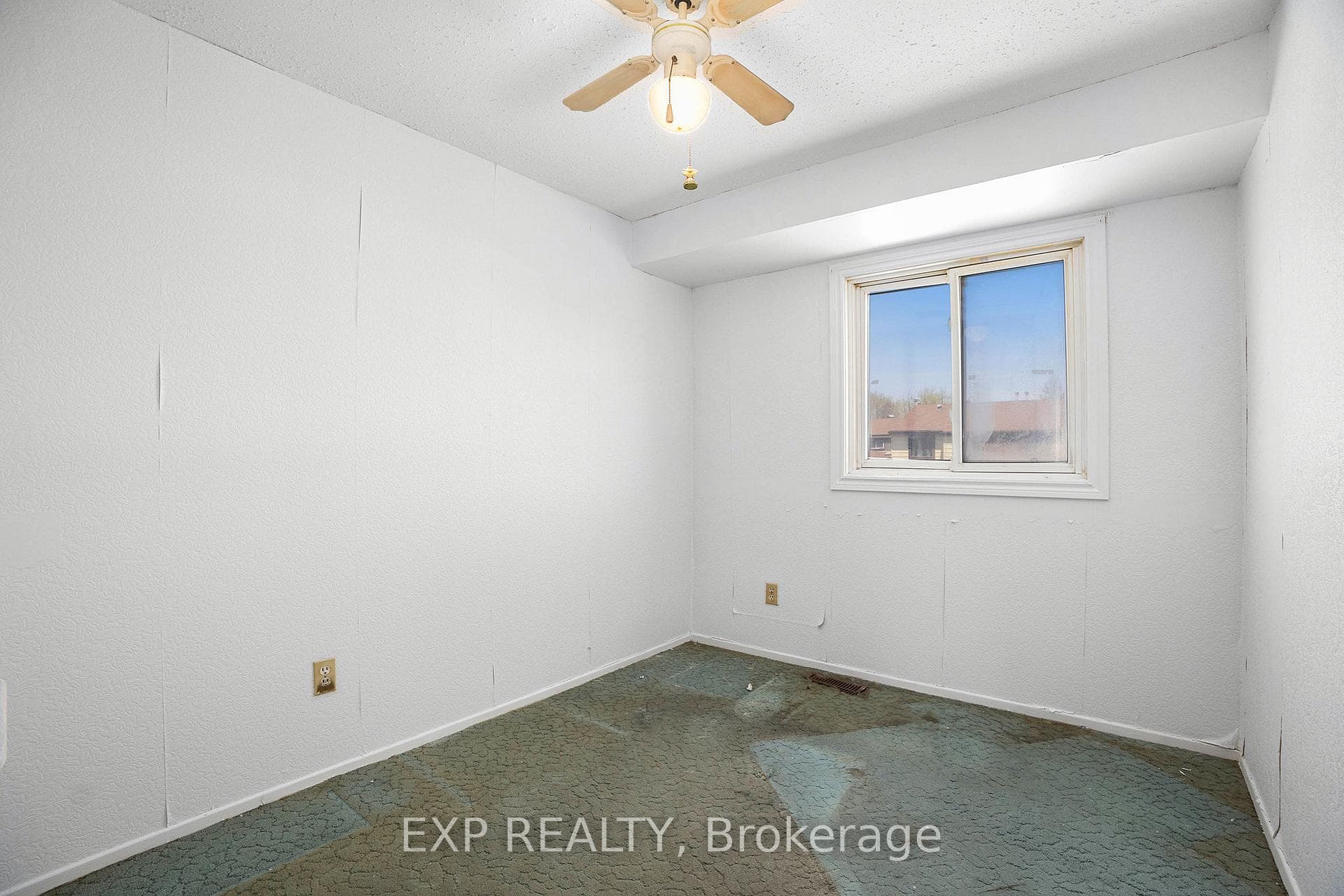 54 Foxfield Drive Unit E photo 28
