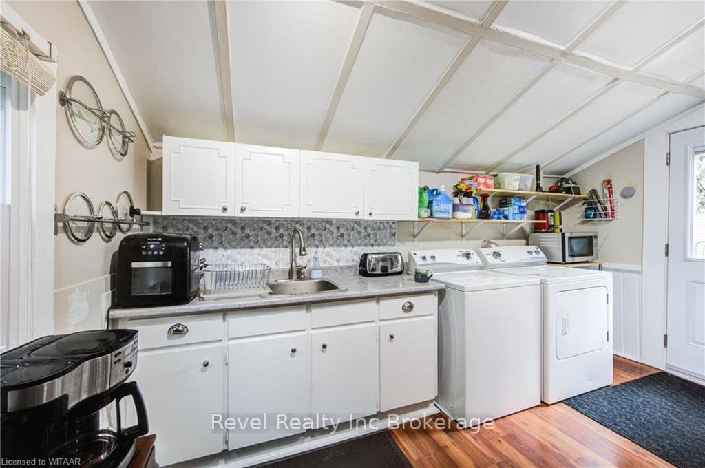 98 WILLIAM Street photo 17