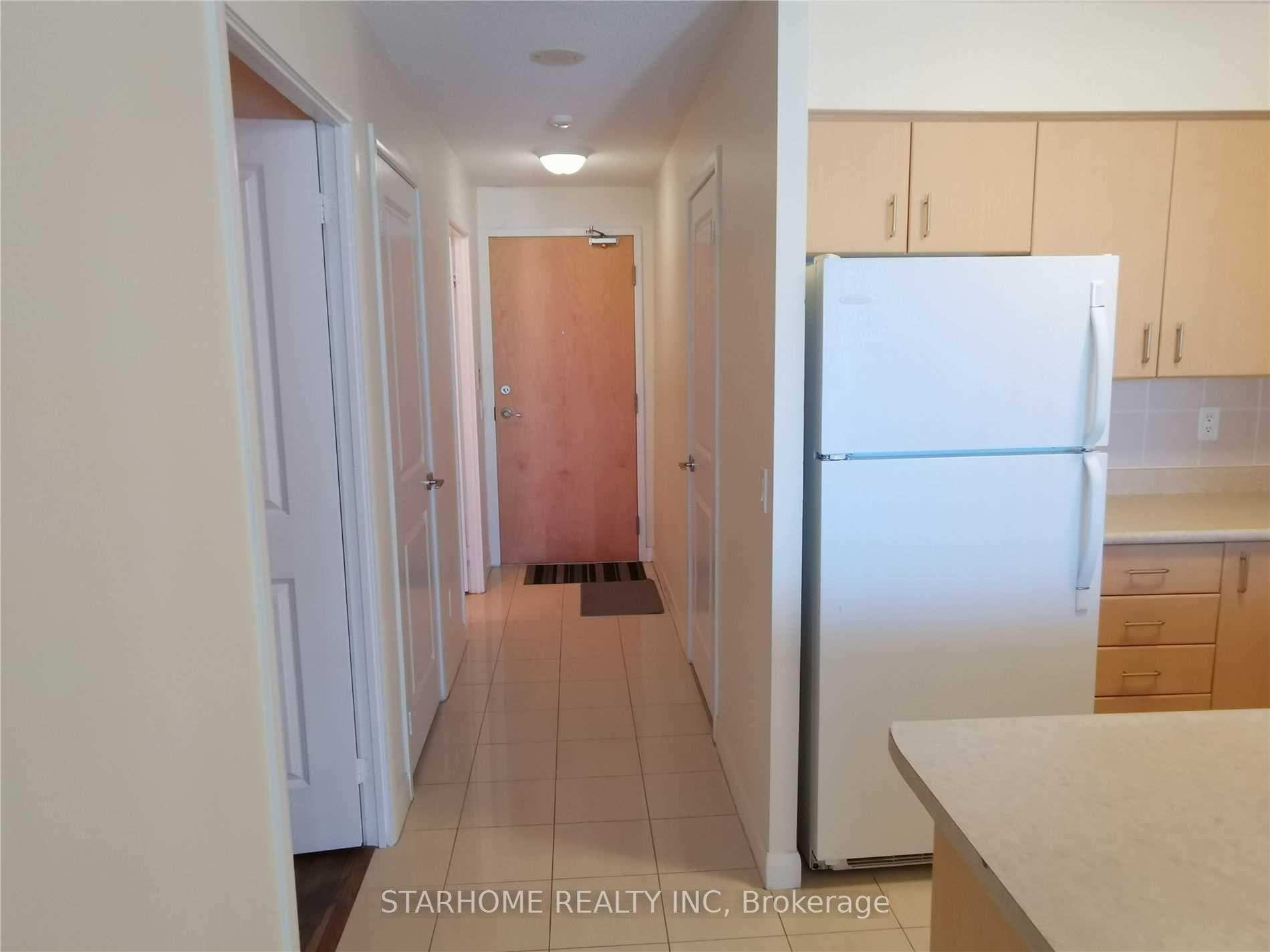 4968 Yonge Street Unit 807 photo 5