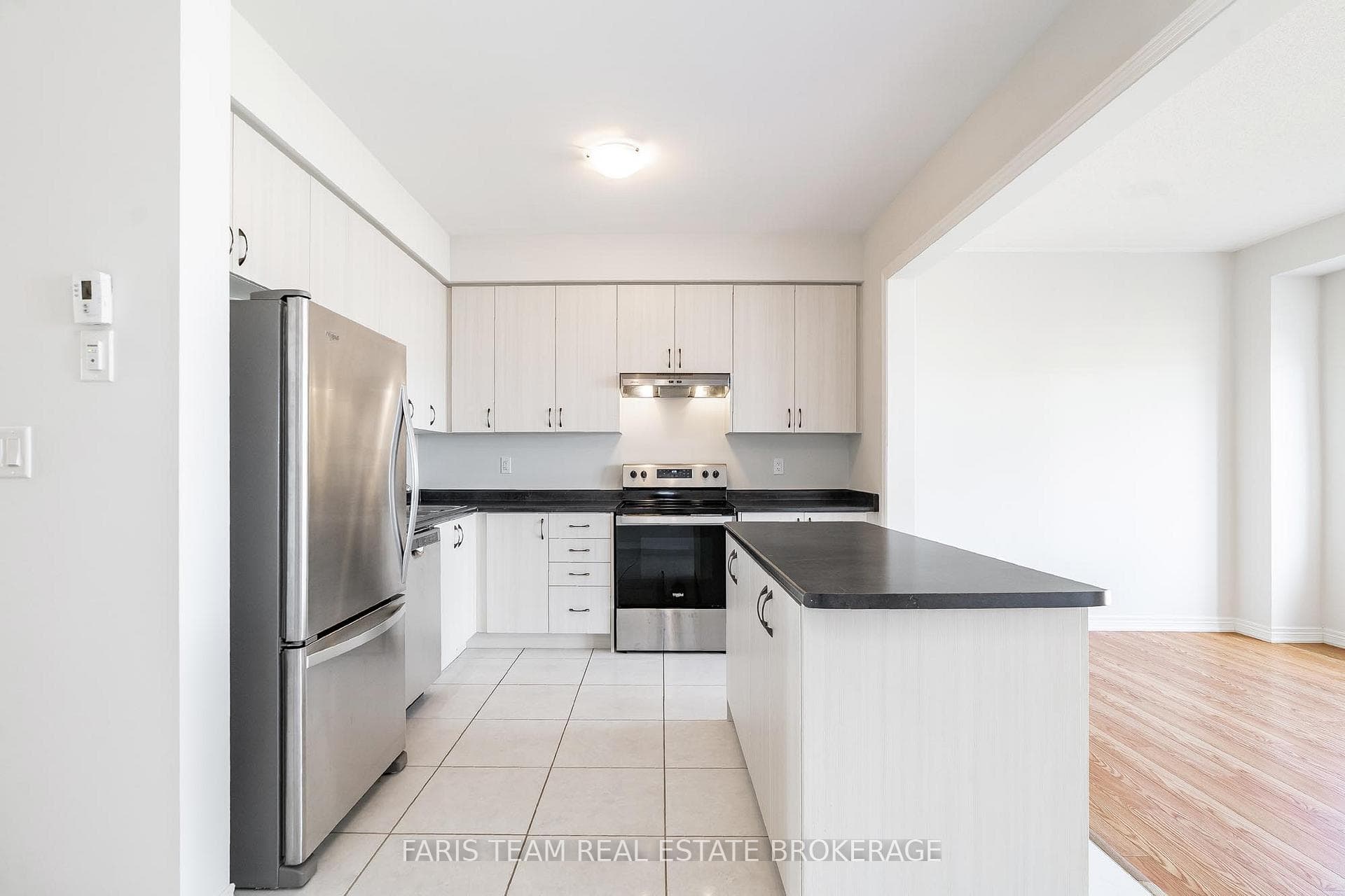76 Valleybrook Road photo 3