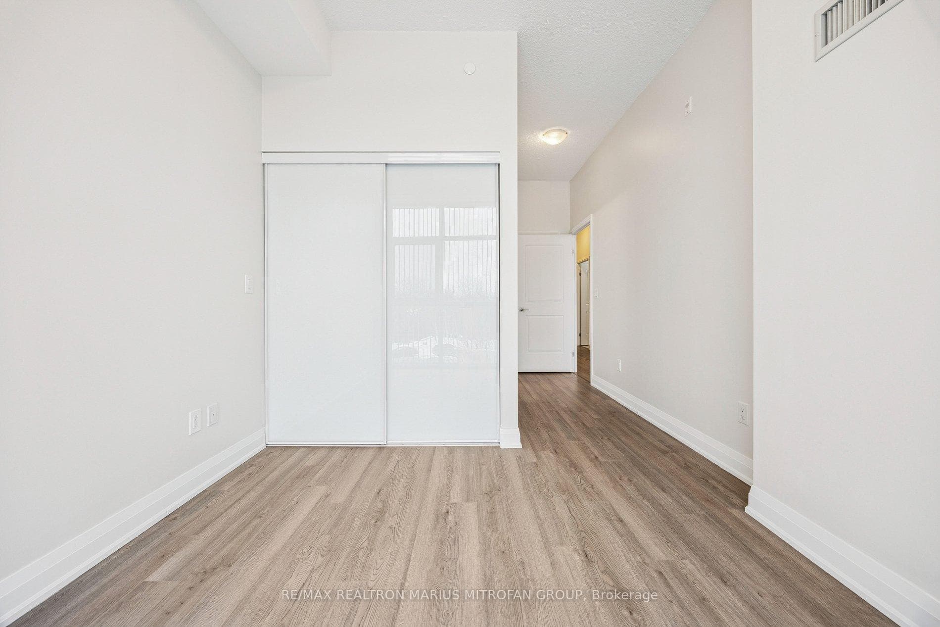 8763 Bayview Avenue Unit 205 photo 28
